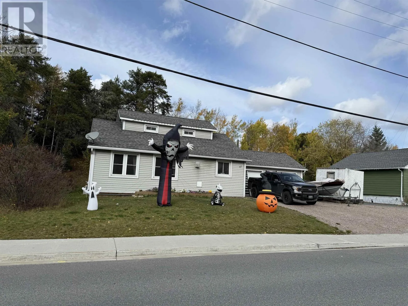 67 Goldshore Road, Red Lake, Ontario P0V 2M0