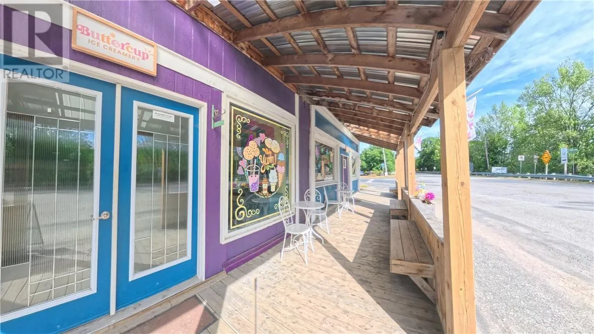 Residential Commercial Mix for rent: 67 Main Street, Kagawong, Manitoulin Island, Ontario P0P 1J0