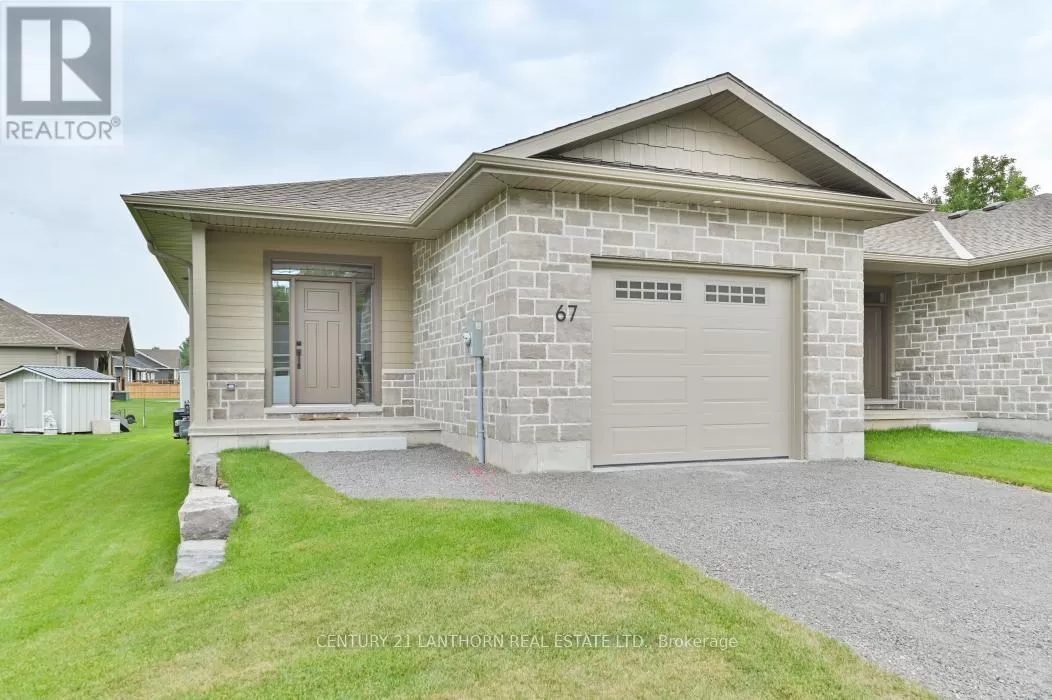 Row / Townhouse for rent: 67 Seymour Street W, Centre Hastings, Ontario K0K 2K0