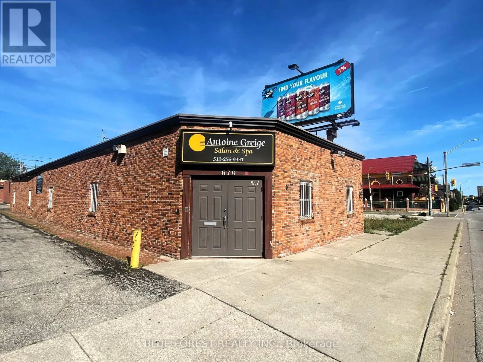 Offices for rent: 670 Goyeau Street, Windsor, Ontario N9A 1H4