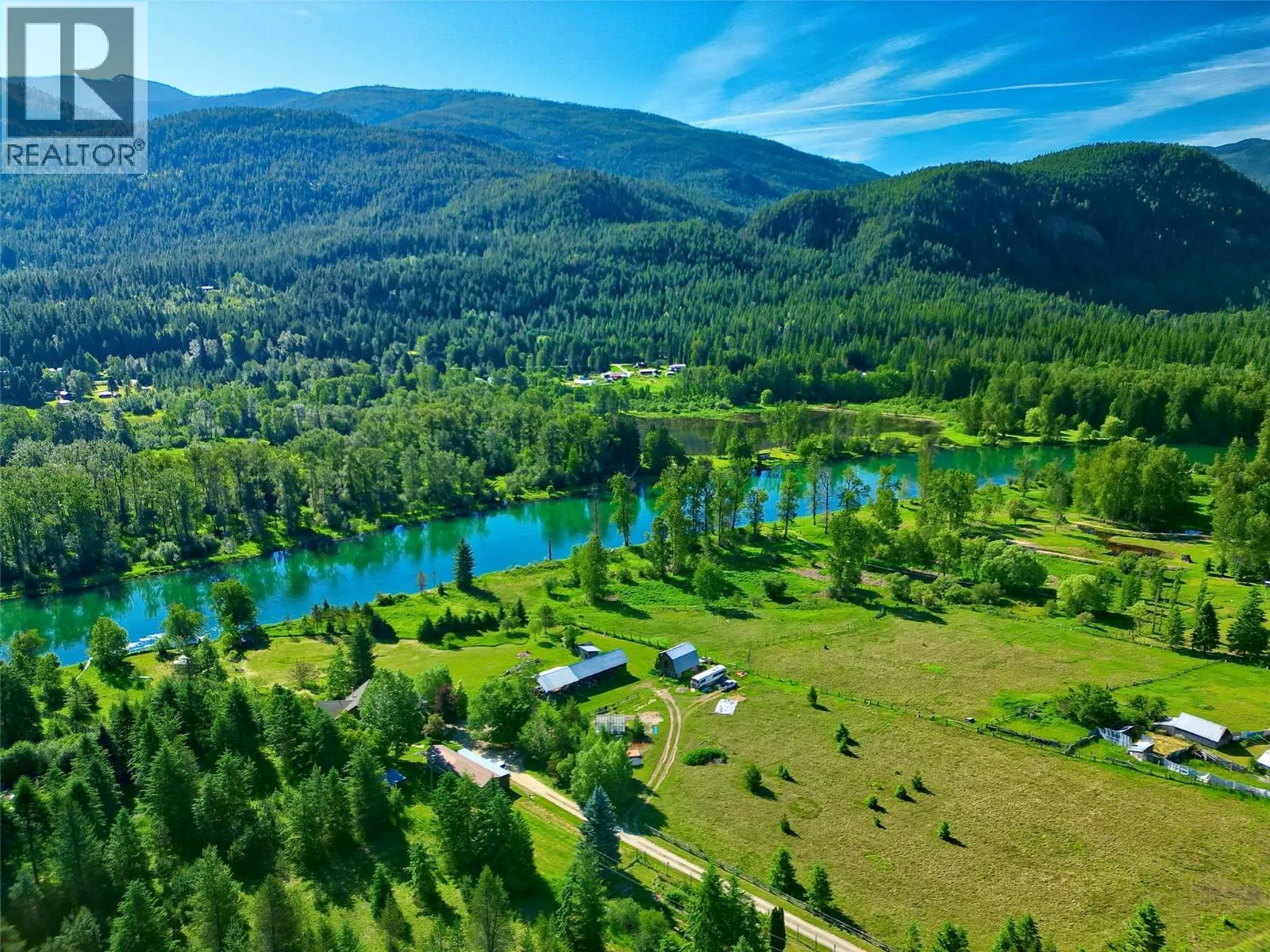 House for rent: 6702 Appledale Lower Road, Winlaw, British Columbia V0G 2J0