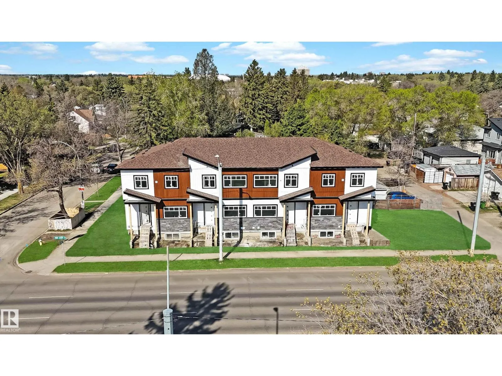 Fourplex for rent: 6704 109 St Nw, Edmonton, Alberta T6H 2A4