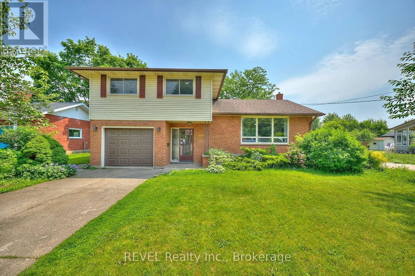 House for rent: 6724 Mcmicking Street, Niagara Falls, Ontario L2J 1X3