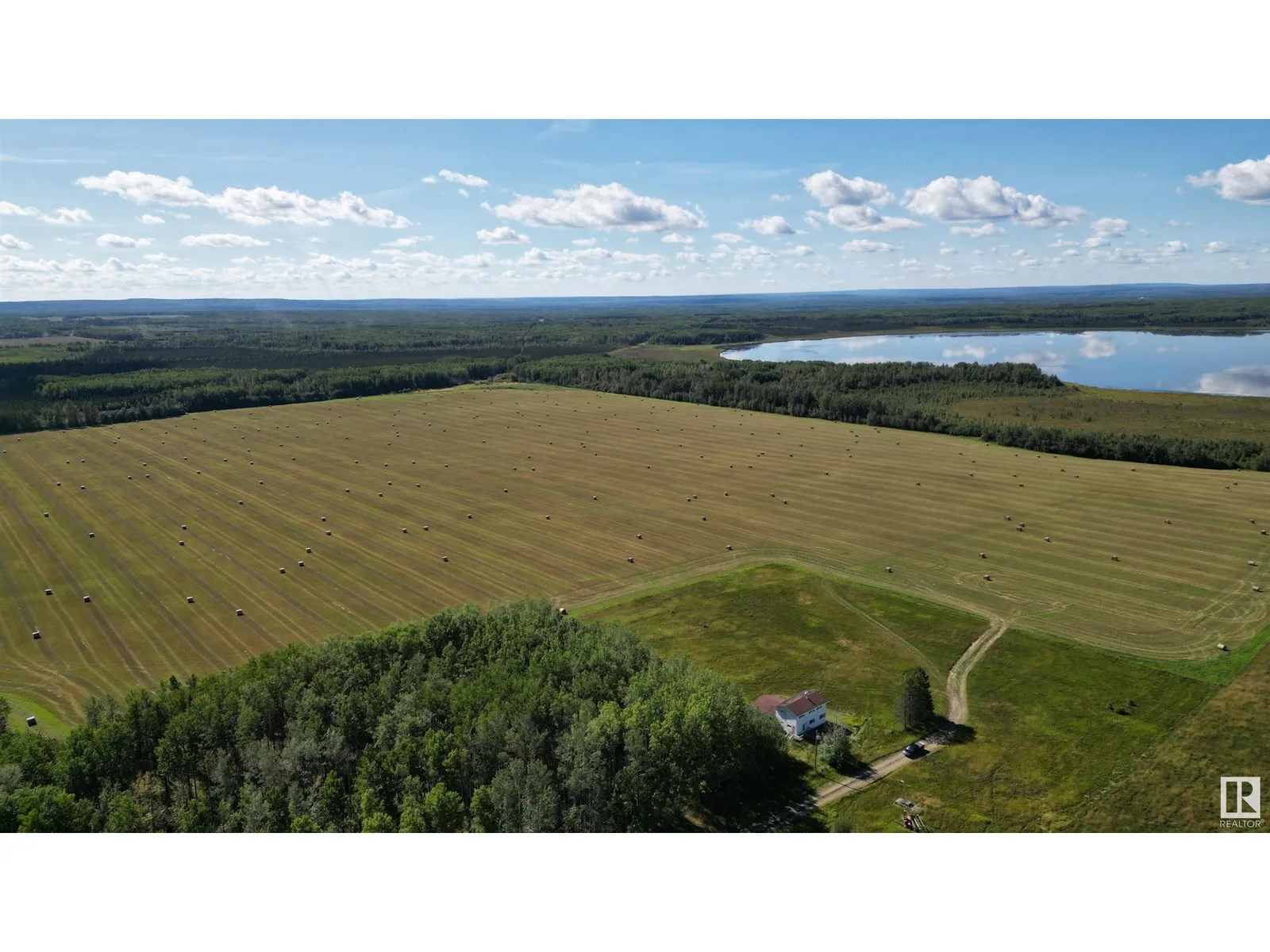 House for rent: 67406 Range Road 235, Rural Greenview M.D., Alberta T0H 3Z0