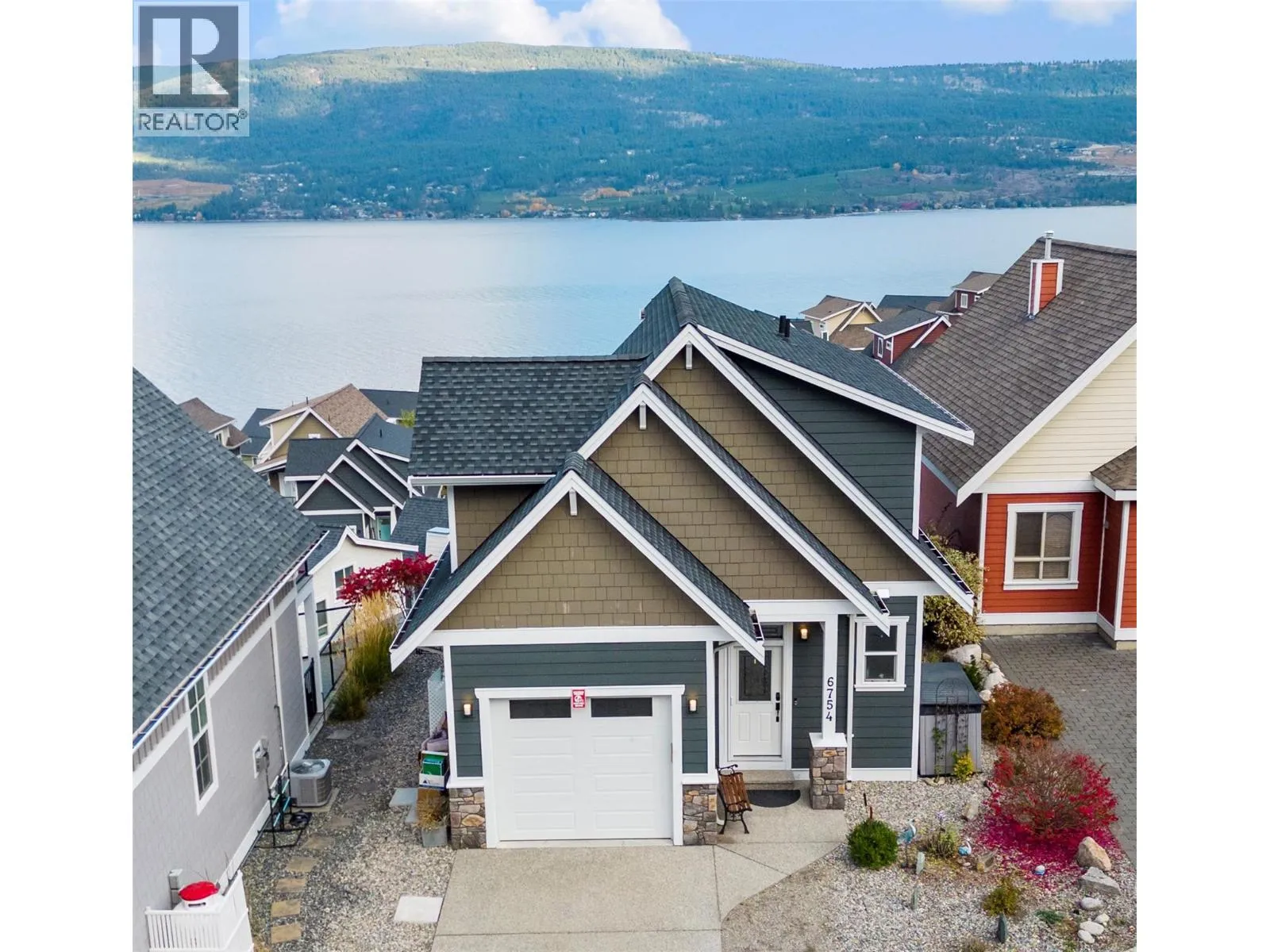 House for rent: 6754 La Palma Loop, Kelowna, British Columbia V1Z 3R8