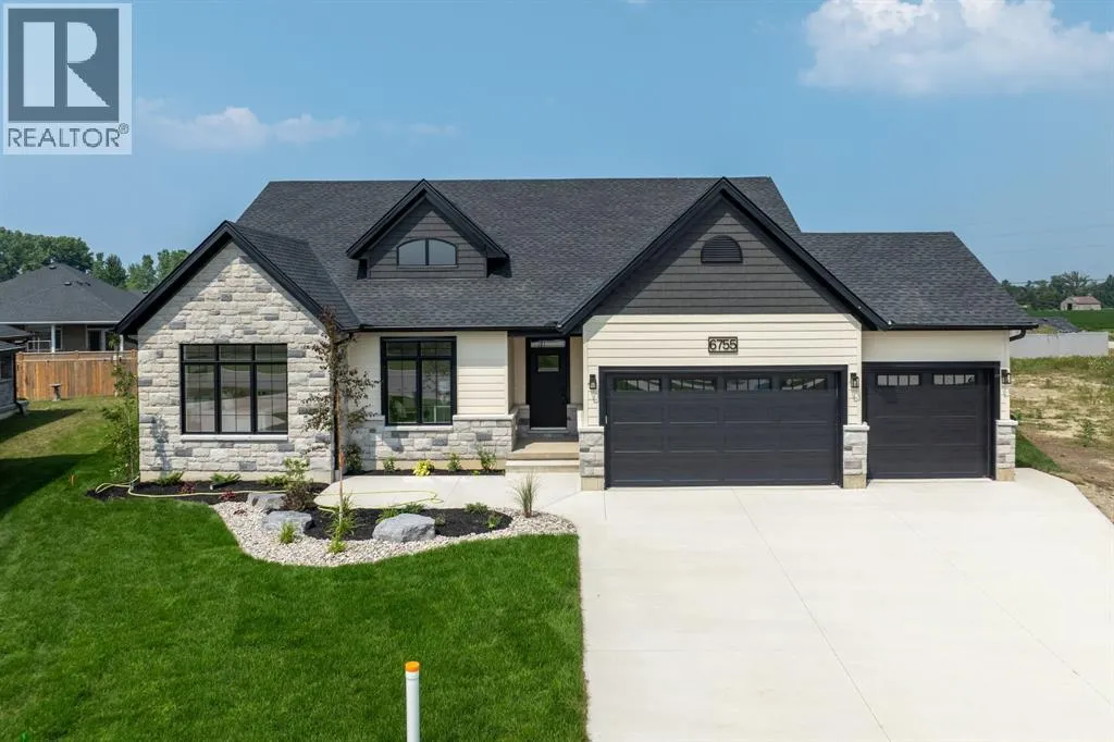 House for rent: 6755 Griffin Drive, Plympton-Wyoming, Ontario N0N 1E0