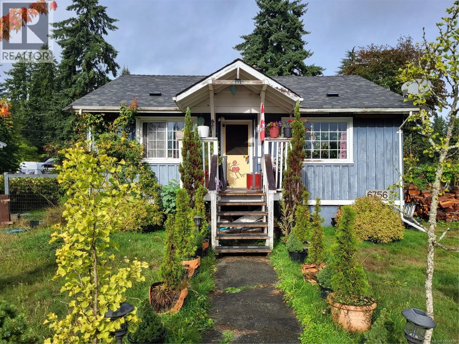 House for rent: 6756 Fifth St, Honeymoon Bay, British Columbia V0R 1Y0