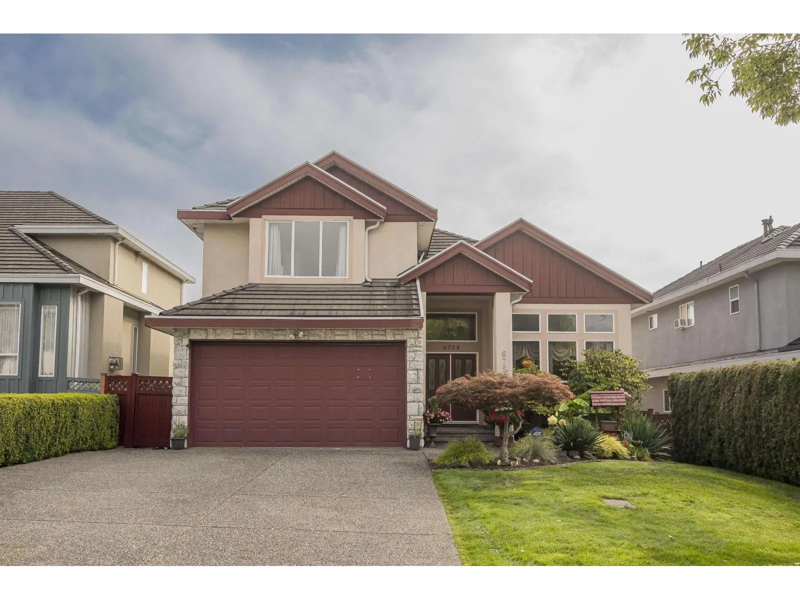 House for rent: 6758 150 Street, Surrey, British Columbia V3S 9G8