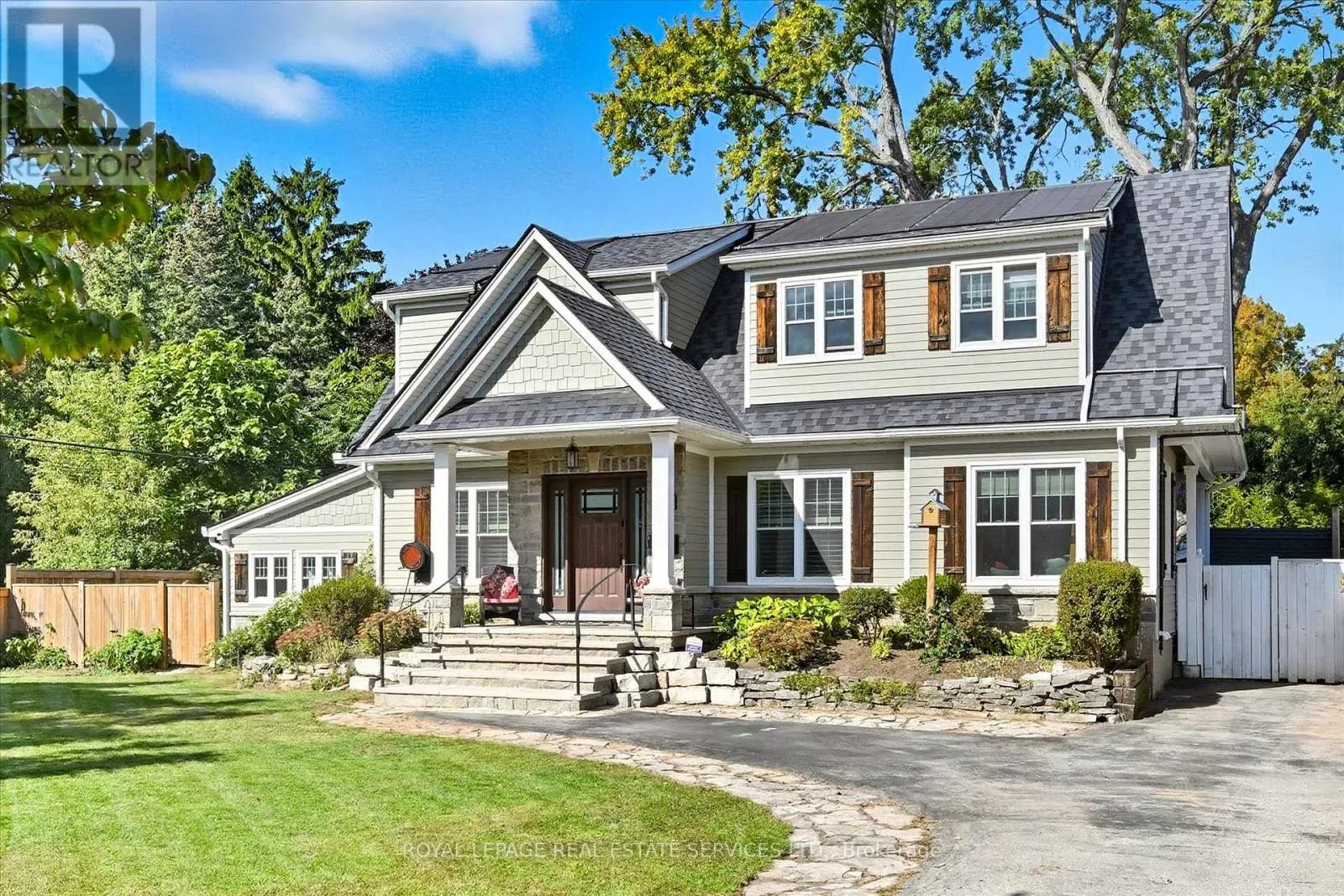 House for rent: 677 Greenwood Drive, Burlington, Ontario L7T 3P4