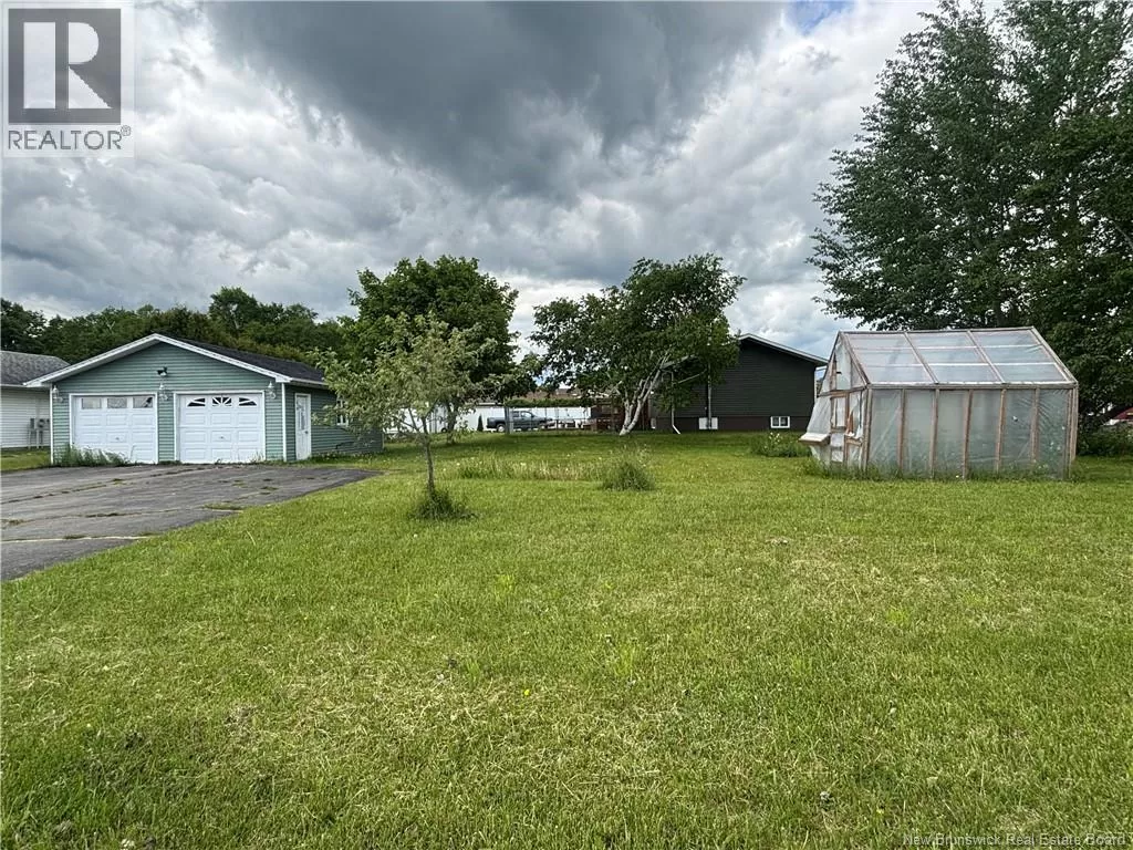 678 Principale, Petit-Rocher, New Brunswick E8J 1V1