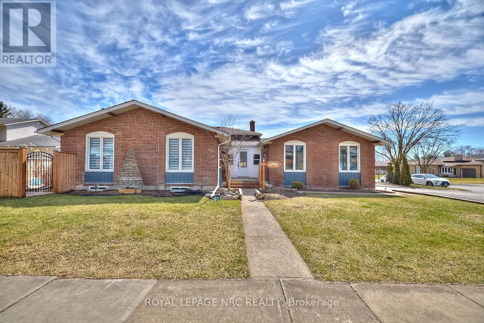 House for rent: 6796 Stokes Street, Niagara Falls, Ontario L2G 2H1