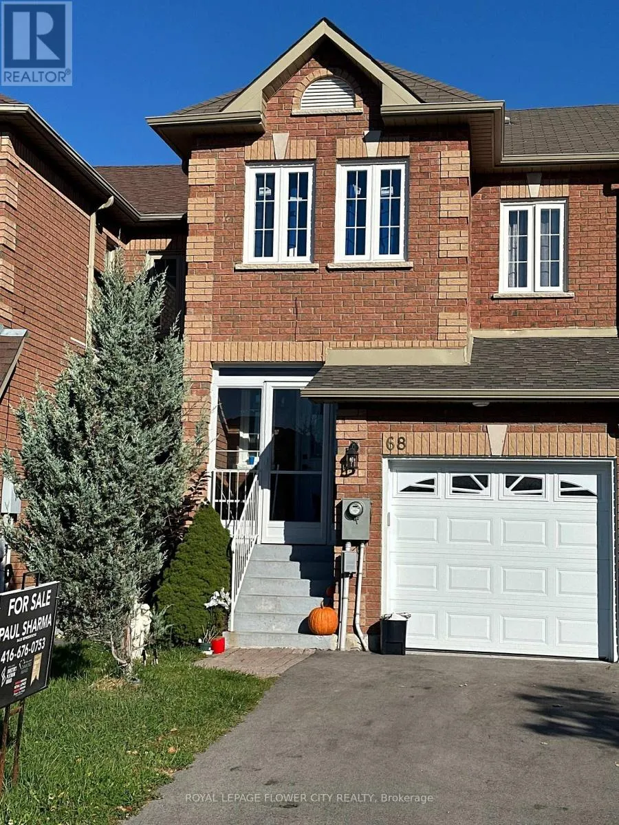 Row / Townhouse for rent: 68 Denton Circle, Vaughan, Ontario L6A 2N4