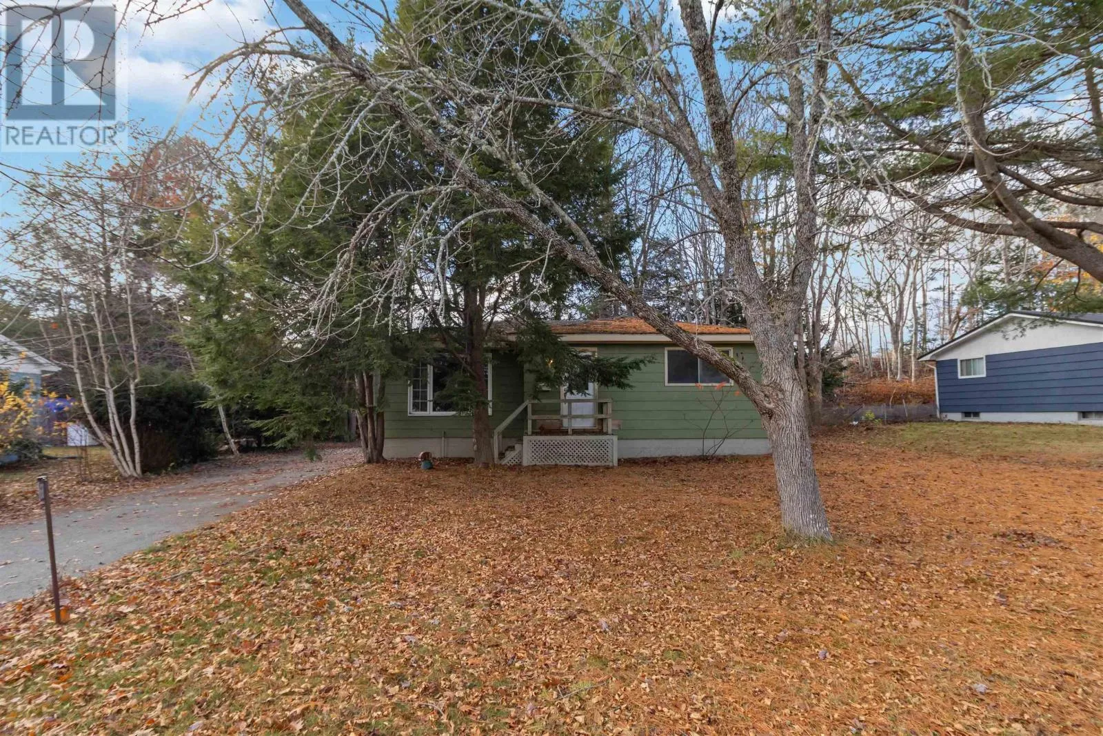 House for rent: 68 Elizabeth Avenue, Bridgewater, Nova Scotia B4V 1M2