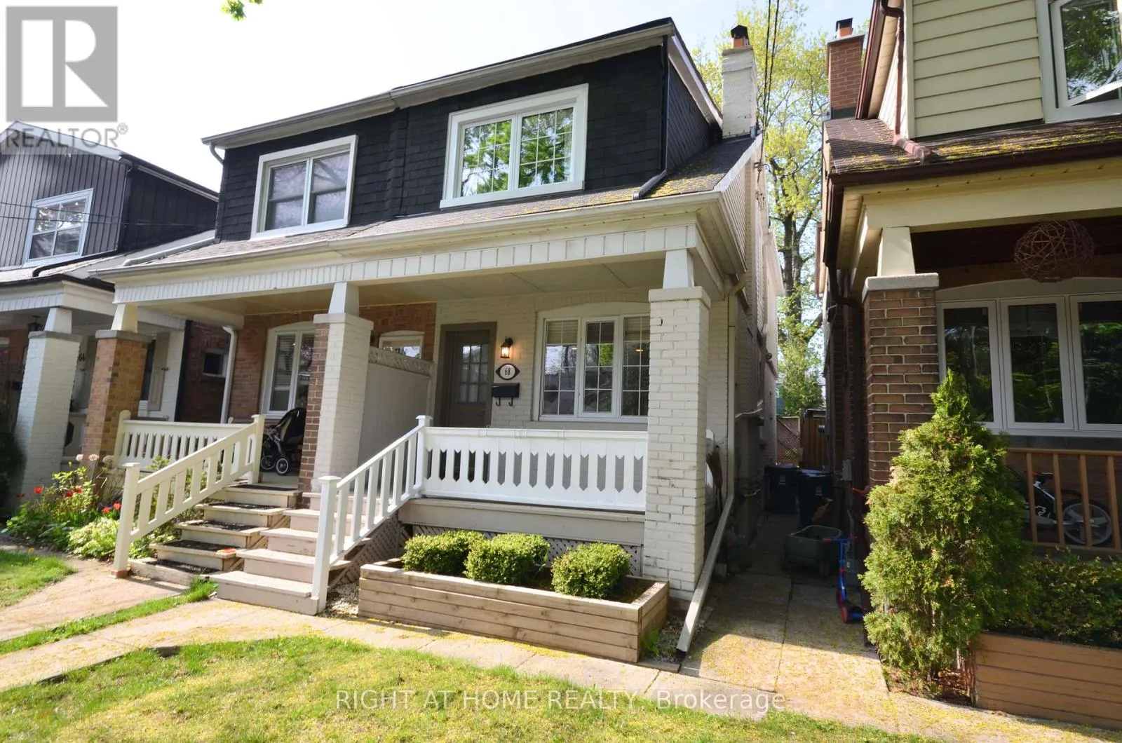 House for rent: 68 Glenforest Road, Toronto, Ontario M4N 1Z8