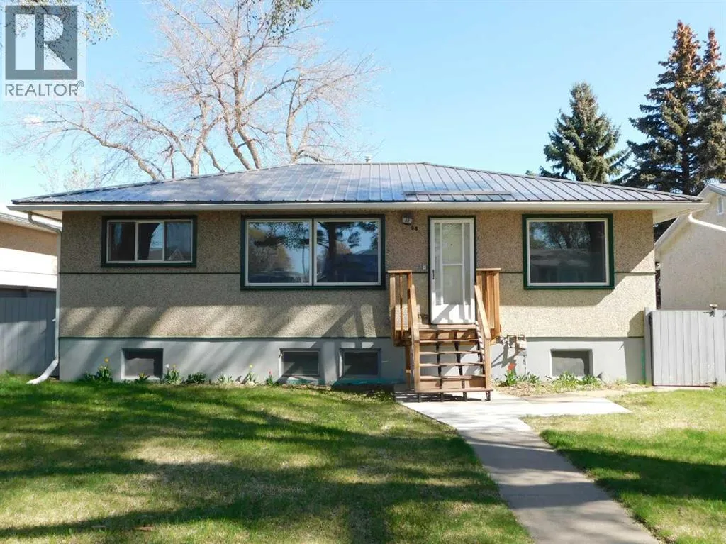 House for rent: 68 Spruce Avenue W, Brooks, Alberta T1R 0A2