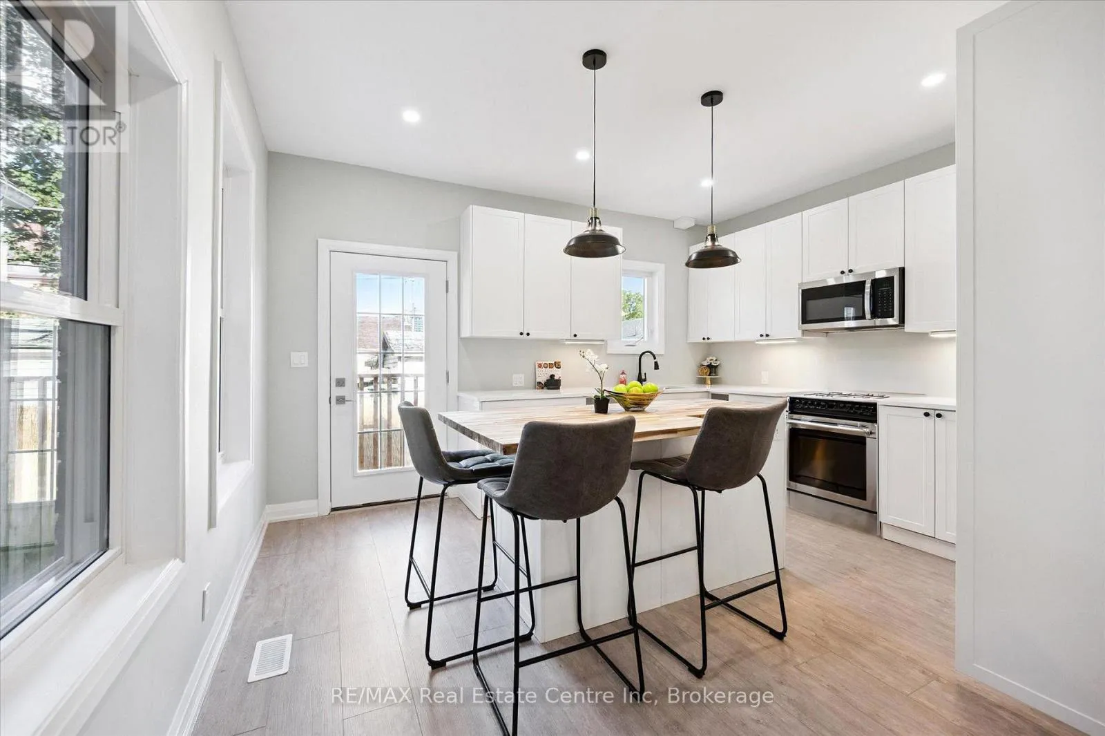 House for rent: 68 Spruce Street, Cambridge, Ontario N1R 4K3