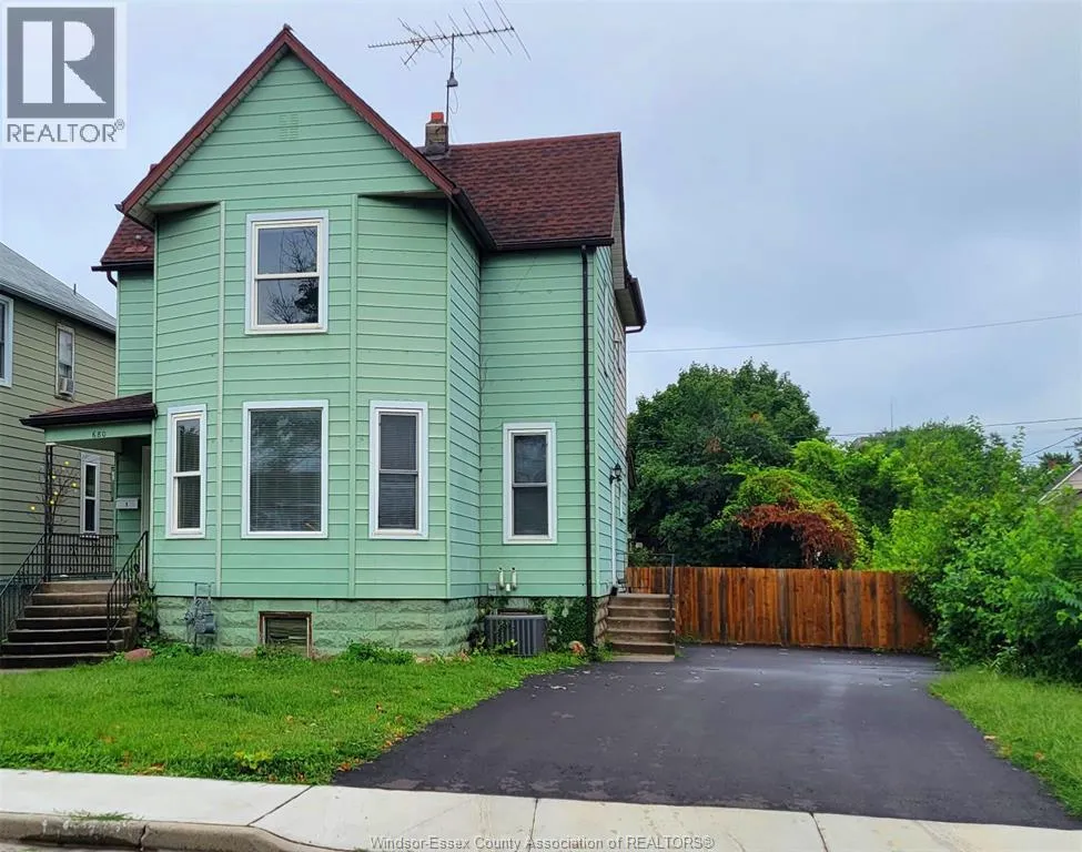 Duplex for rent: 680 Caron Avenue Unit# 2, Windsor, Ontario N9A 5B6