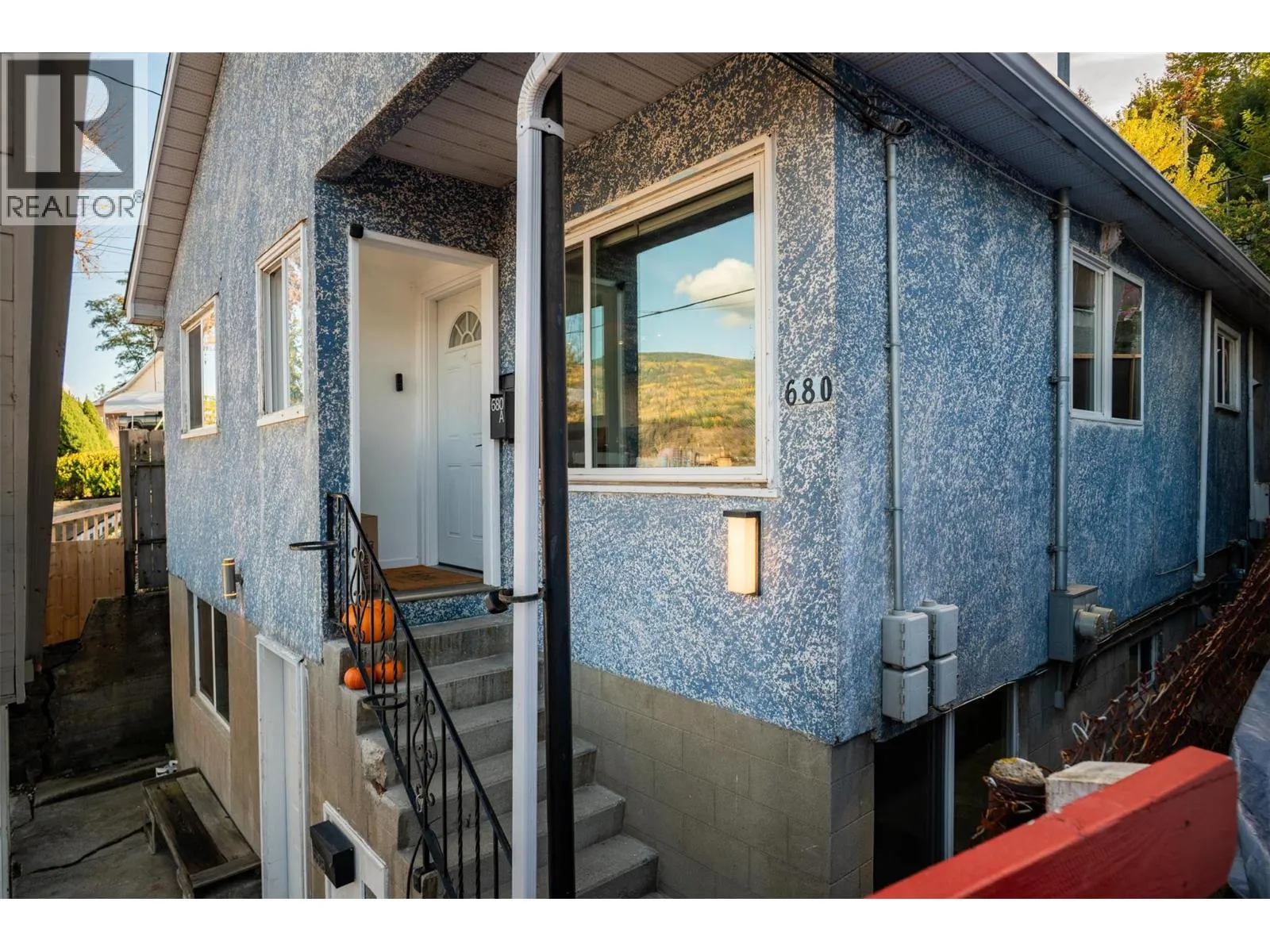 House for rent: 680 Hendry Street, Trail, British Columbia V1R 3J3