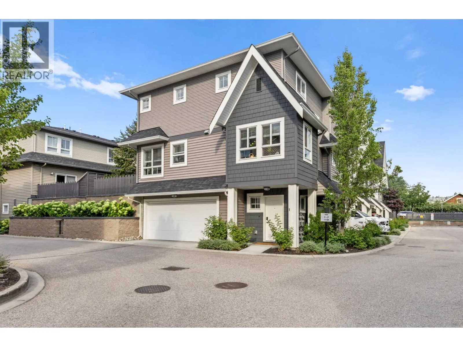 Row / Townhouse for rent: 680 Old Meadows Road Unit# 1, Kelowna, British Columbia V1W 5L4