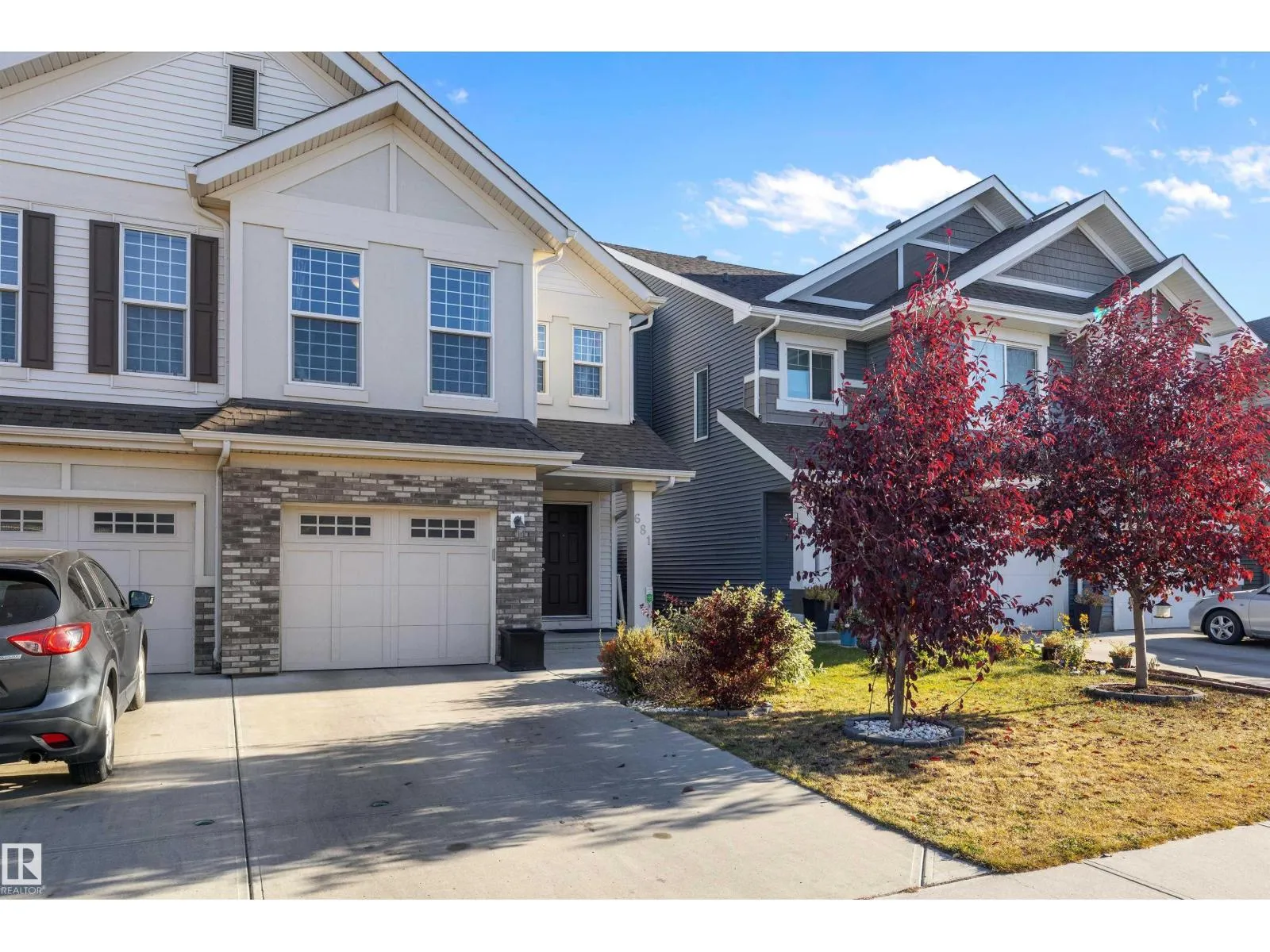 Duplex for rent: 681 Eagleson Cr Nw, Edmonton, Alberta T6M 0V7