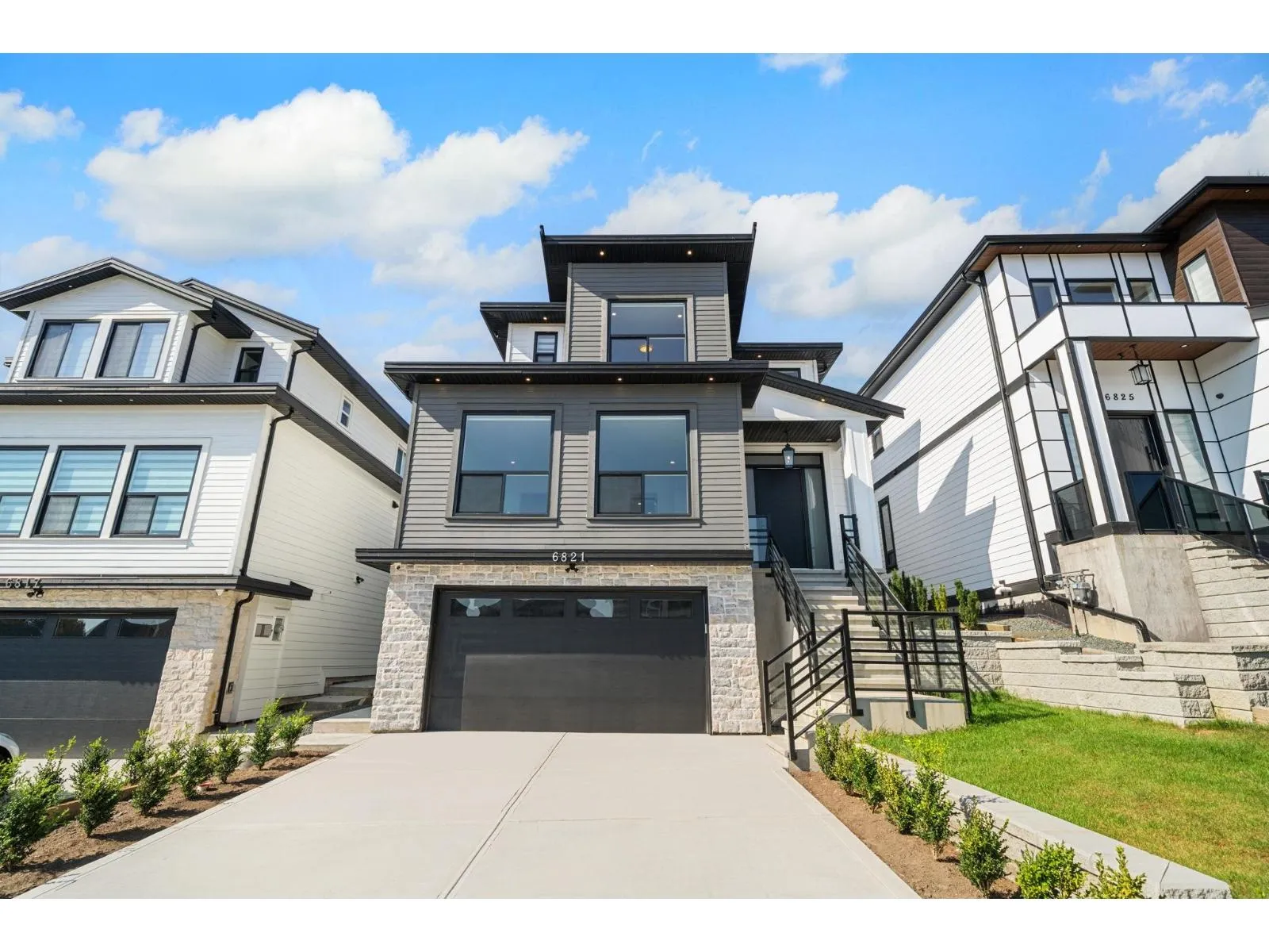 House for rent: 6821 205 Street, Langley, British Columbia V2Y 3C8