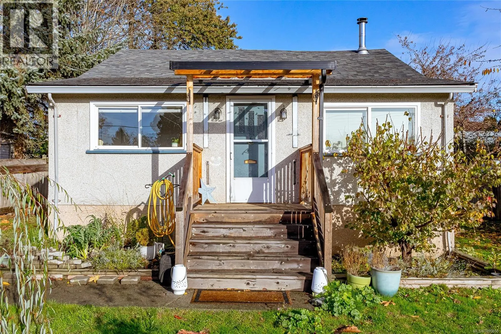 House for rent: 683 Powell St, Duncan, British Columbia V9L 3V8