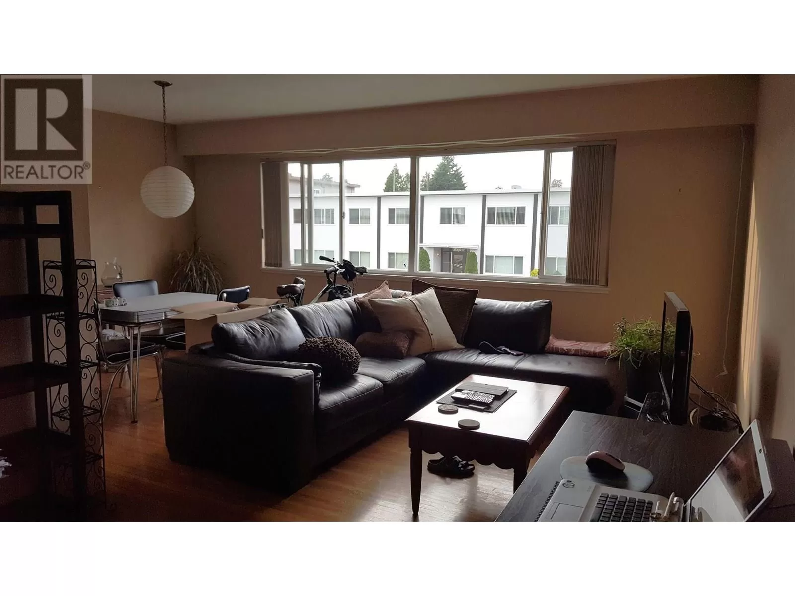 6832 Arcola Street, Burnaby, British Columbia V5E 1H3