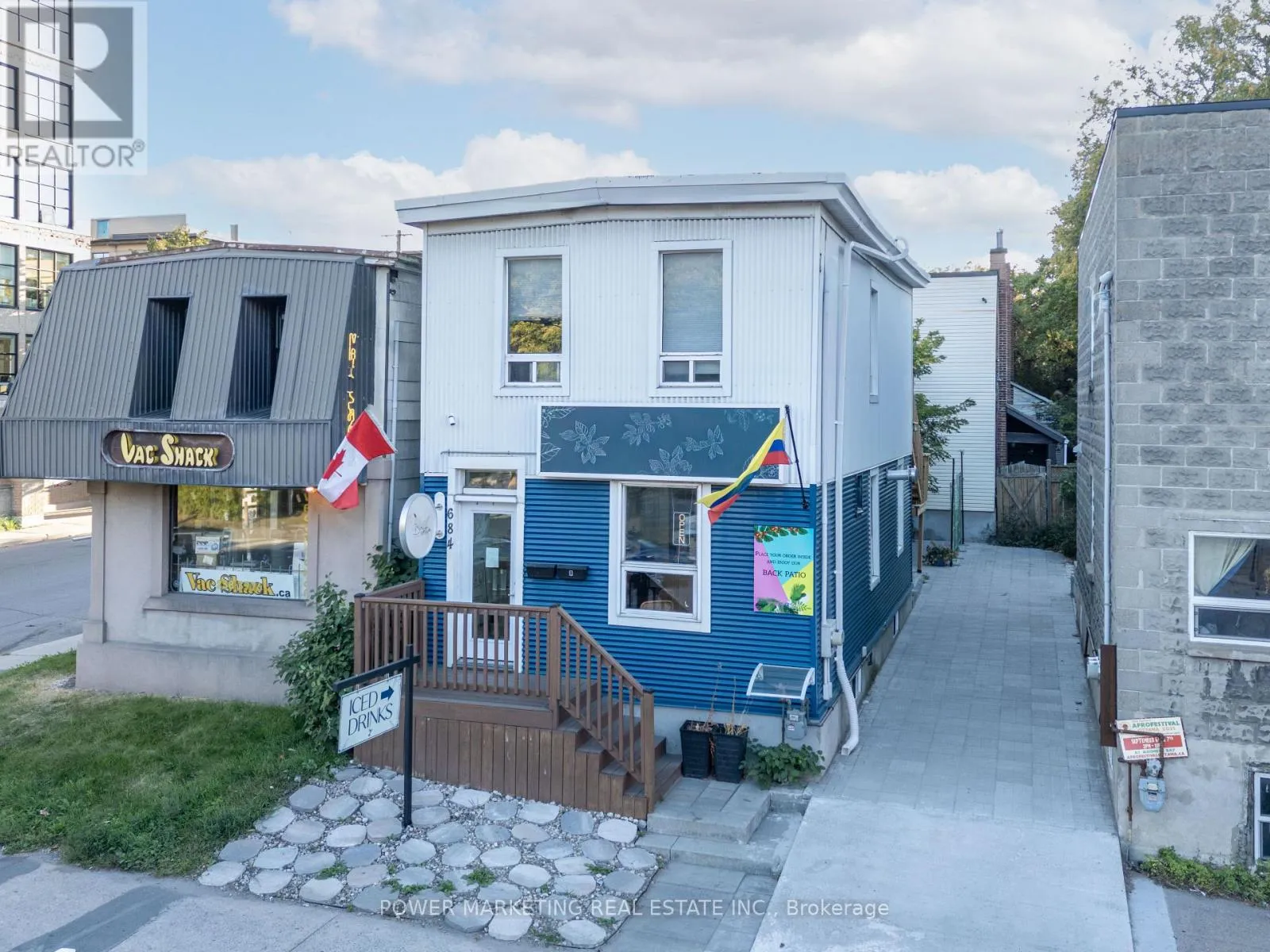 House for rent: 684 Bronson Avenue, Ottawa, Ontario K1S 4E9