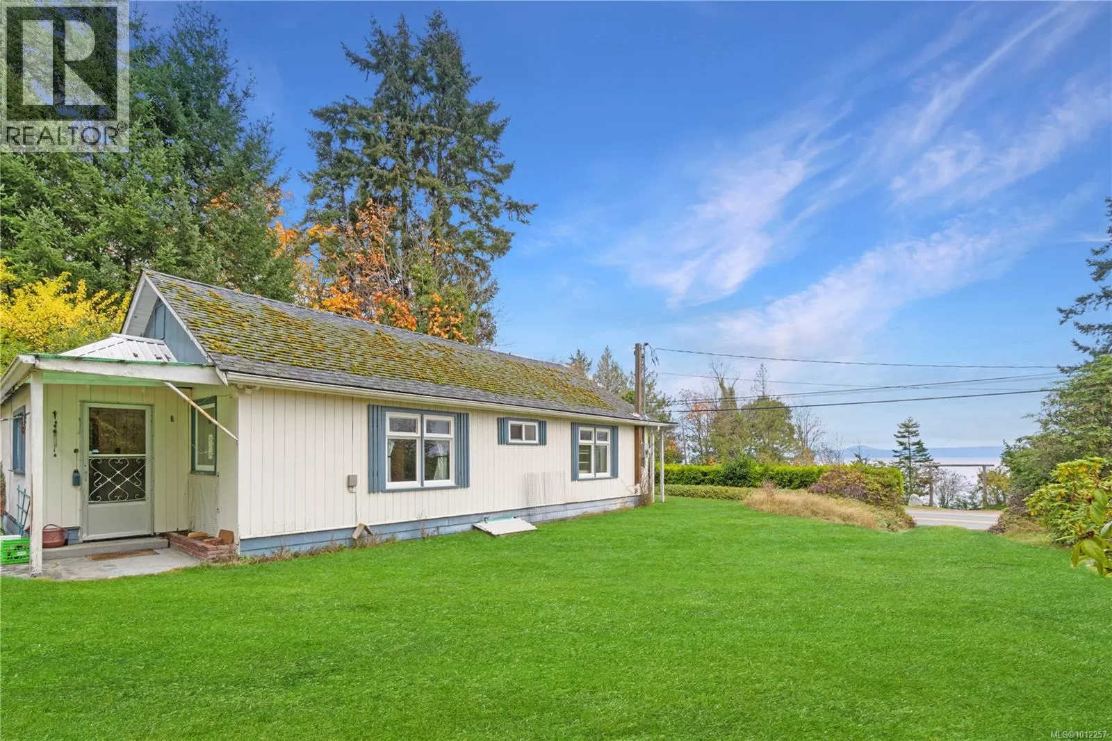 House for rent: 6850 Island Hwy W, Bowser, British Columbia V0R 1G0