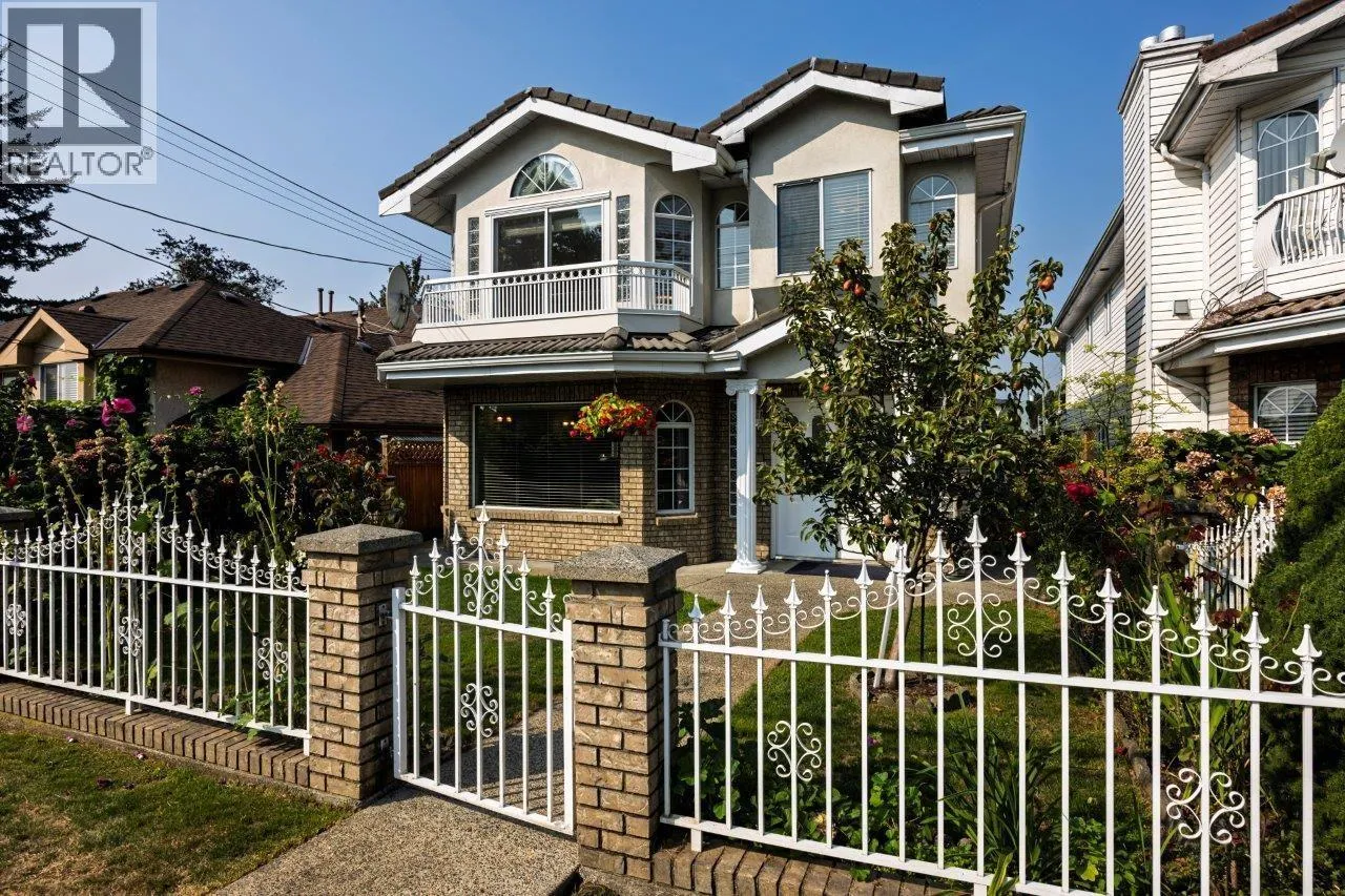 House for rent: 6865 Sperling Avenue, Burnaby, British Columbia V5E 2V8