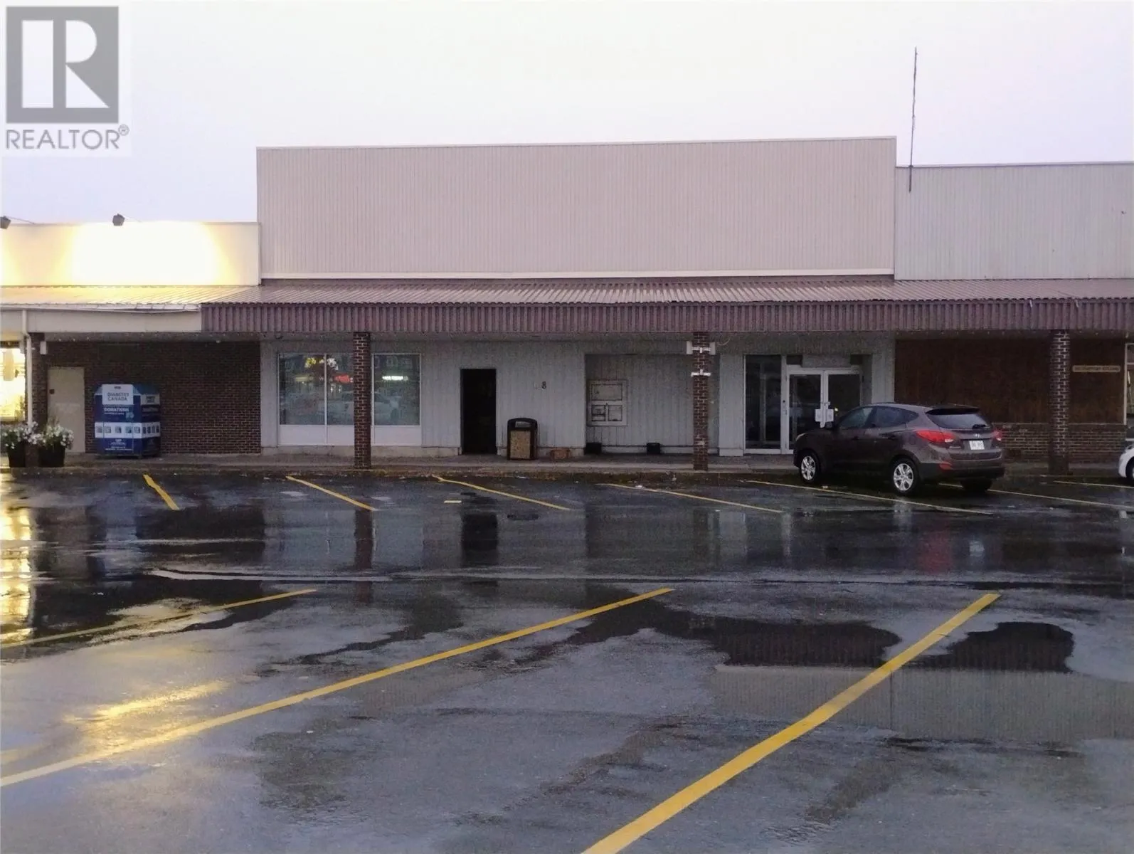 Retail for rent: 68-70 Elizabeth Drive, Gander, Newfoundland & Labrador A1V 1T3