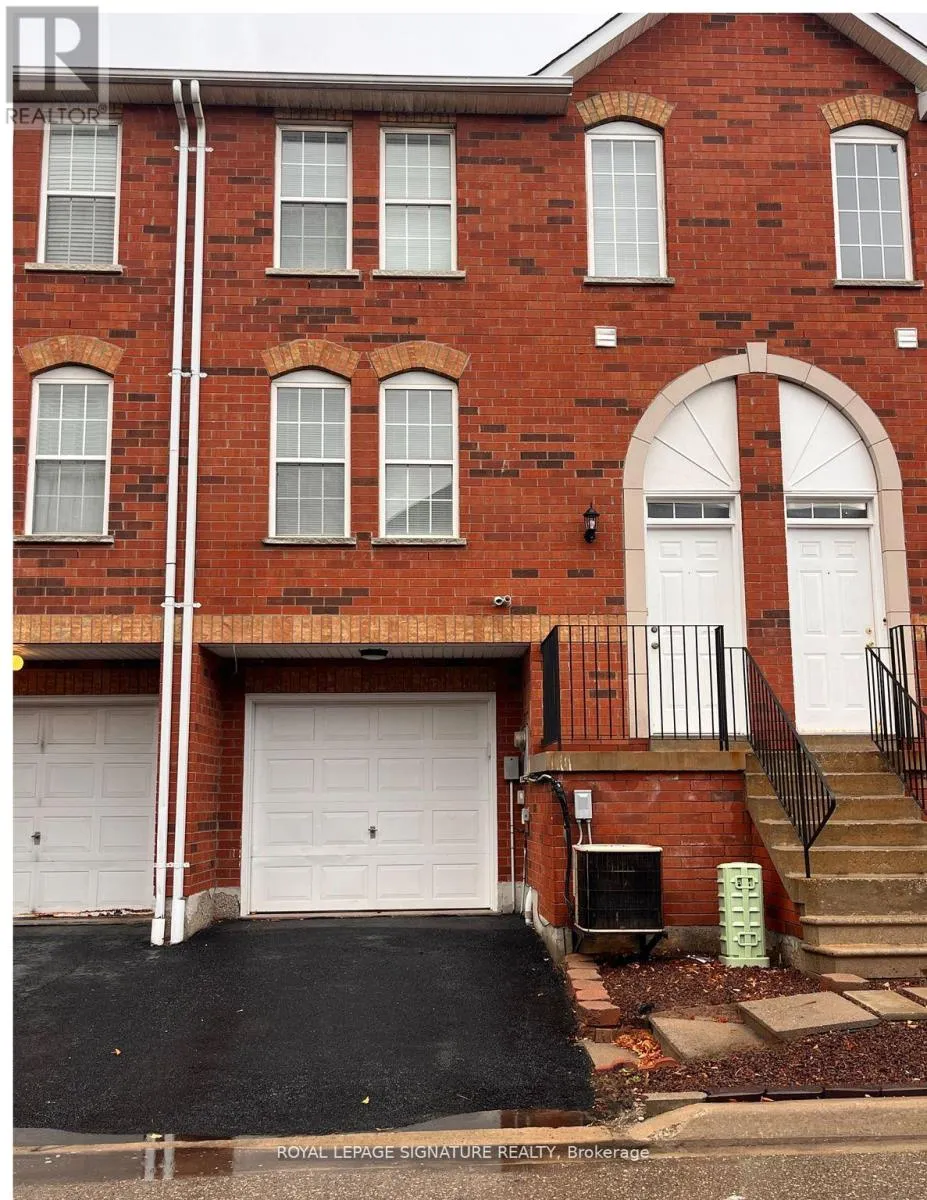 Row / Townhouse for rent: 6880 Meadowvale Town Centre Circle, Mississauga, Ontario L5N 7T4