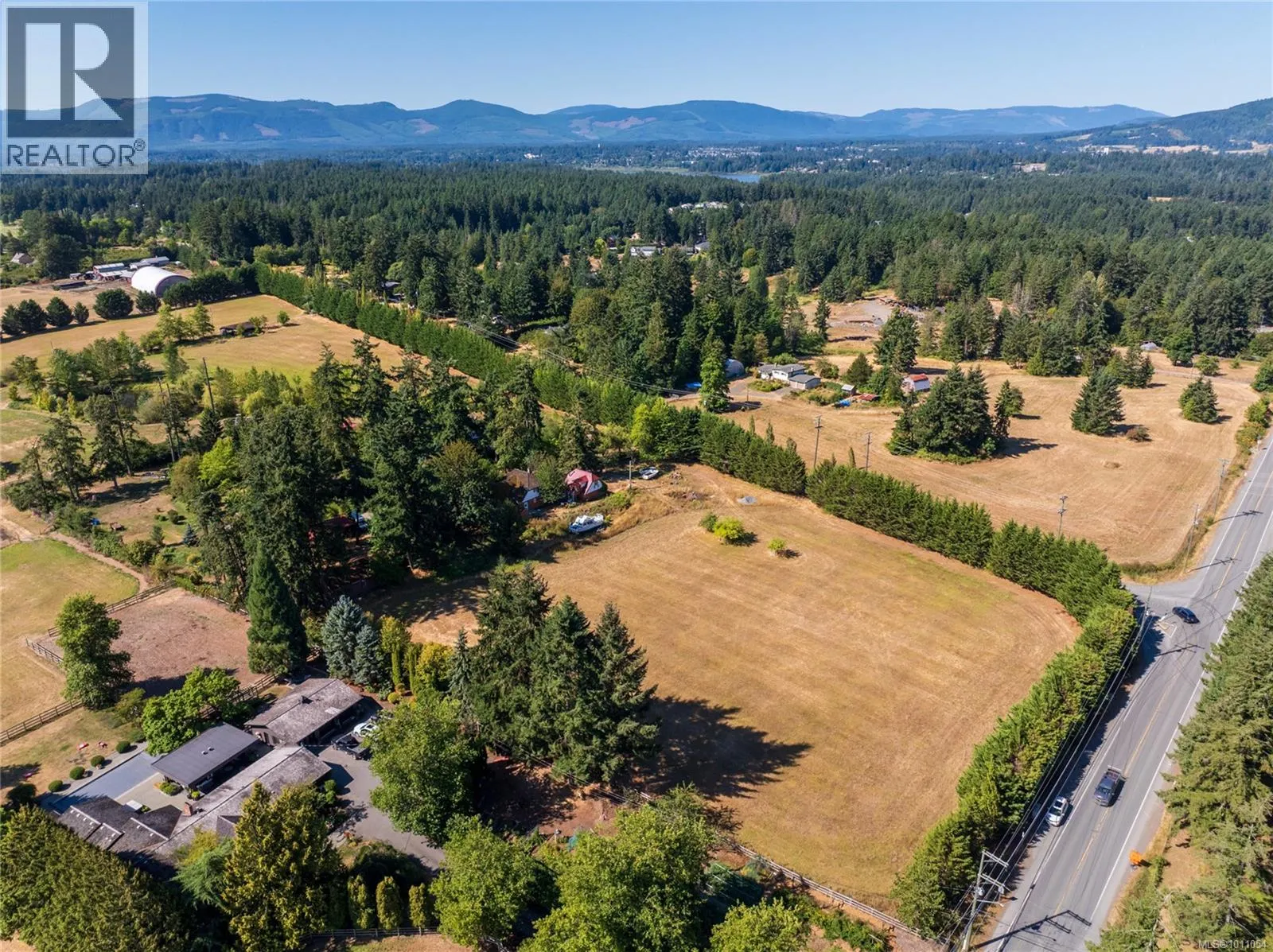 6883 Lakes Rd, Duncan, British Columbia V9L 5W4