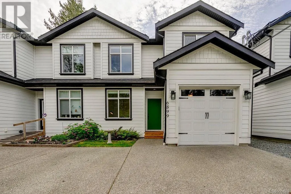 Duplex for rent: 6899 Beaton Rd, Sooke, British Columbia V9Z 0M3