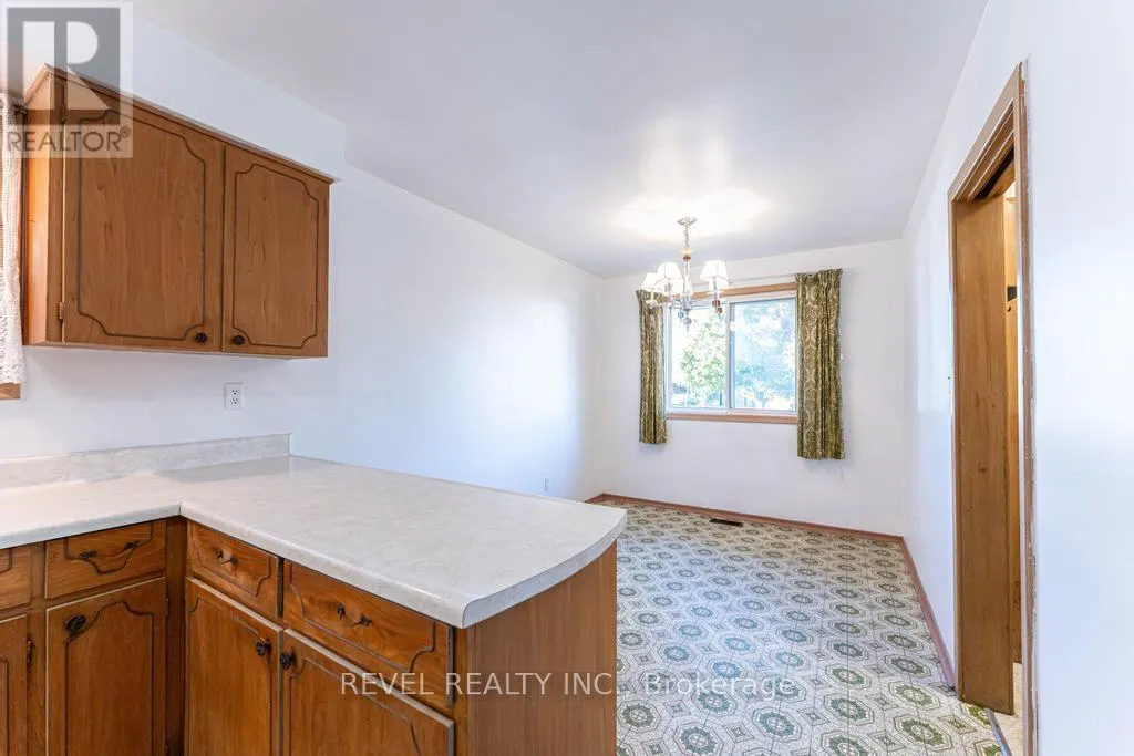 House for rent: 69 Buckingham Drive, Hamilton, Ontario L9C 2G6