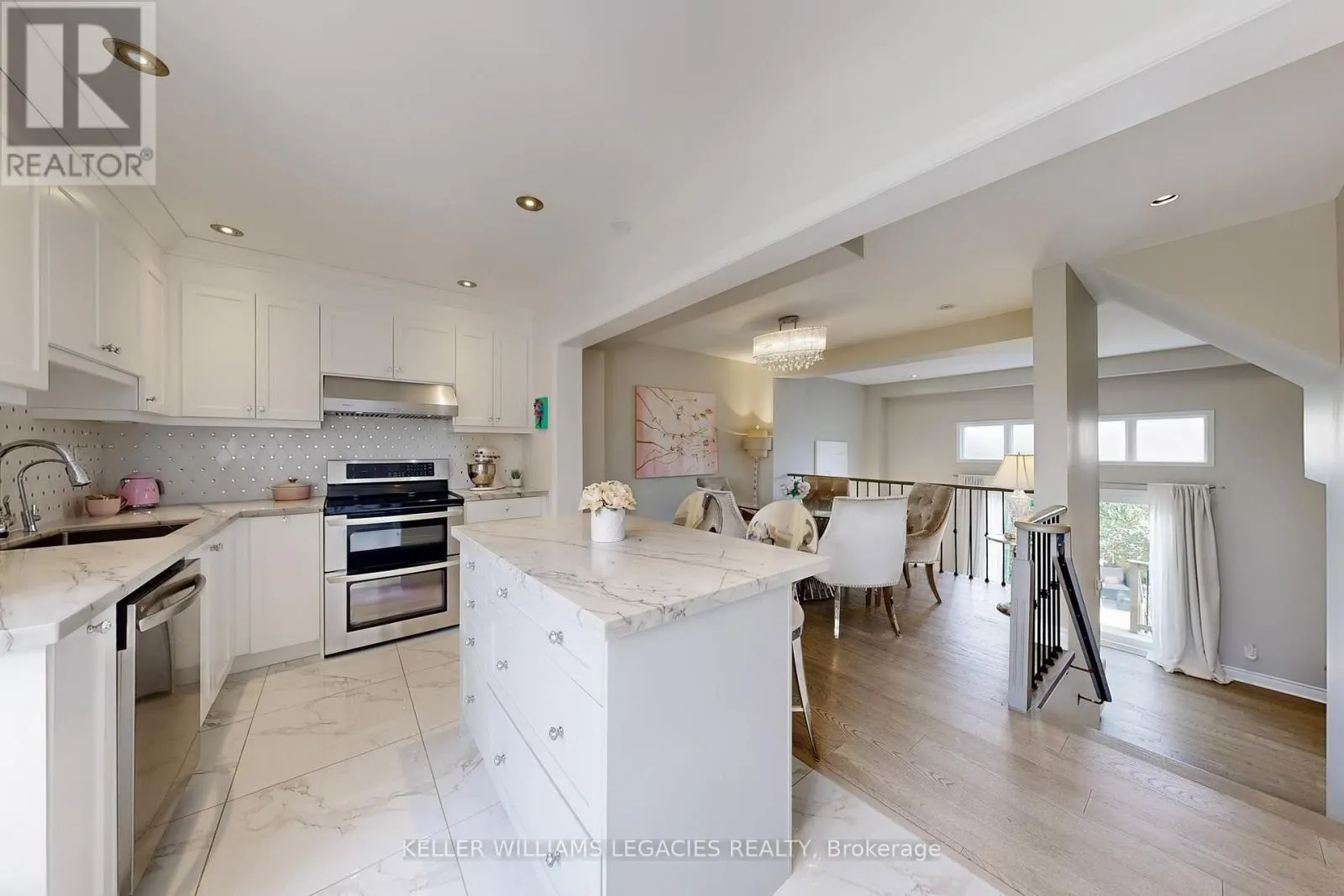 Row / Townhouse for rent: 69 Crieff Avenue, Vaughan, Ontario L6A 2B9