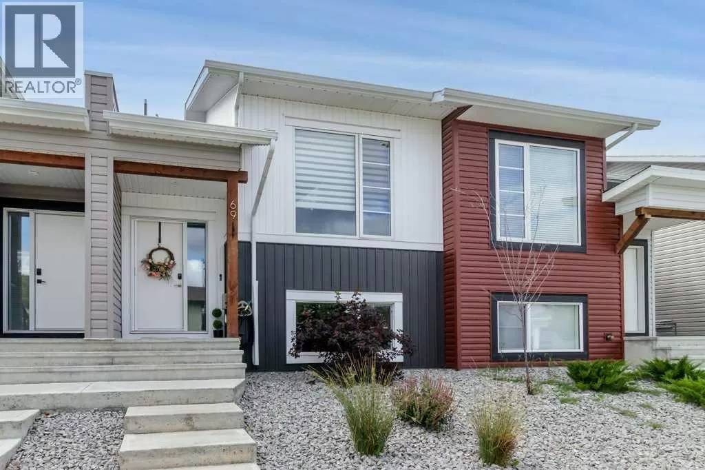 Row / Townhouse for rent: 69 Ellington Crescent, Red Deer, Alberta T4P 3E5