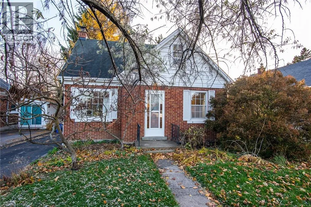 House for rent: 69 Floral Crescent, Kitchener, Ontario N2G 3B3