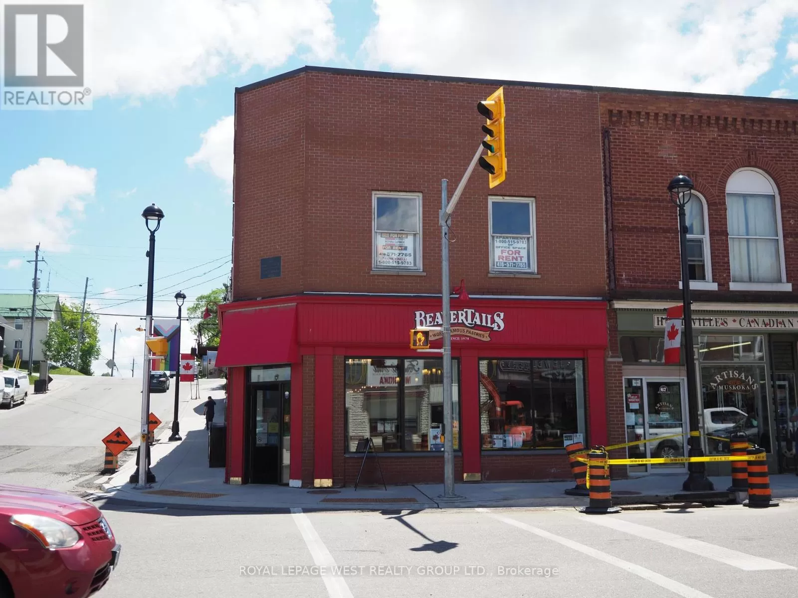 Offices for rent: 69 Main Street E, Huntsville, Ontario P1H 2B8