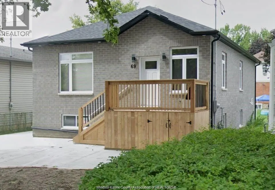 House for rent: 69 Spencer Avenue, Chatham, Ontario N7M 1V5