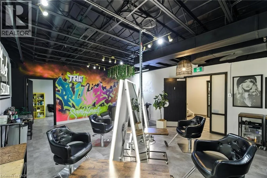 690 Belmont Avenue W Unit# 102, Kitchener, Ontario N2M 1N6