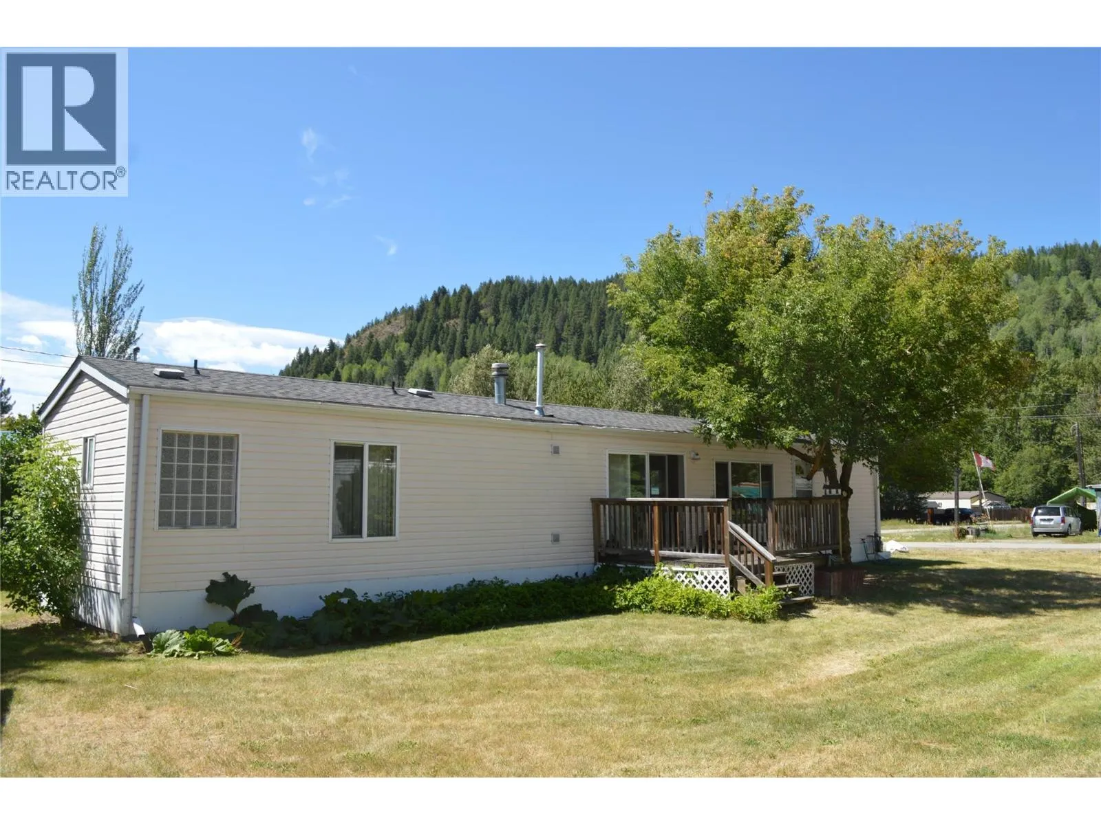 Manufactured Home for rent: 690 Copper Avenue N, Greenwood, British Columbia V0H 1J0