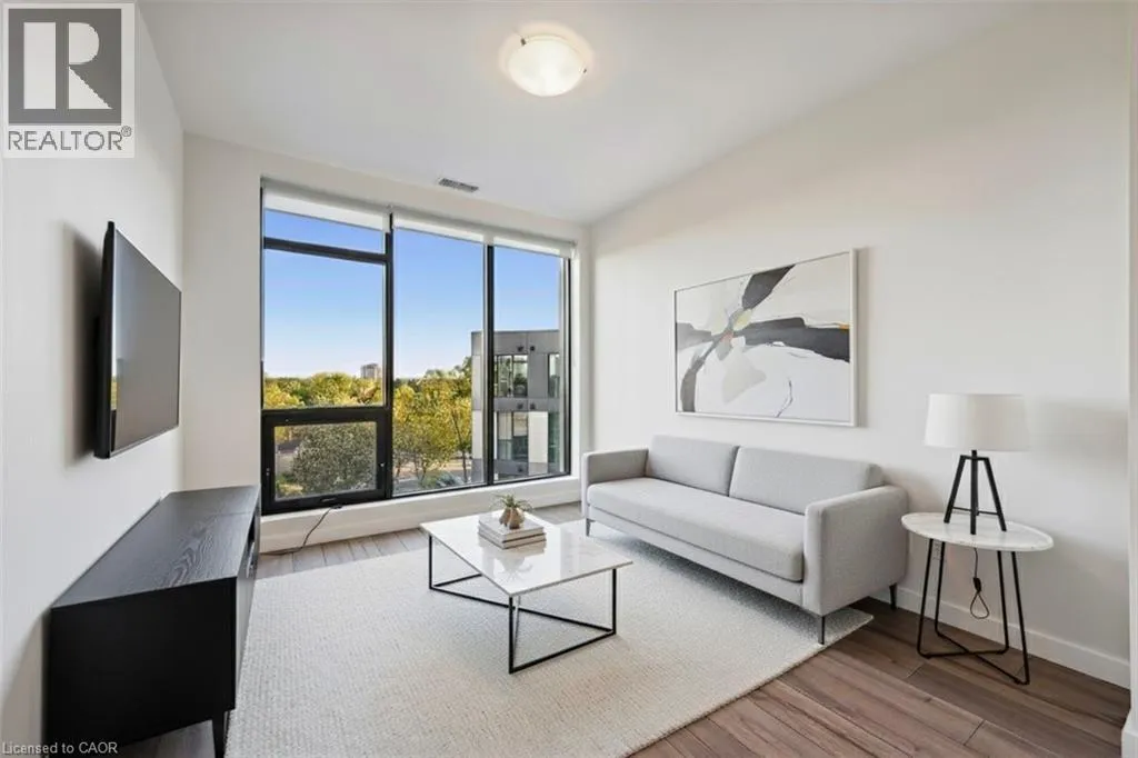 Apartment for rent: 690 King Street W Unit# 622, Kitchener, Ontario N2H 5L8