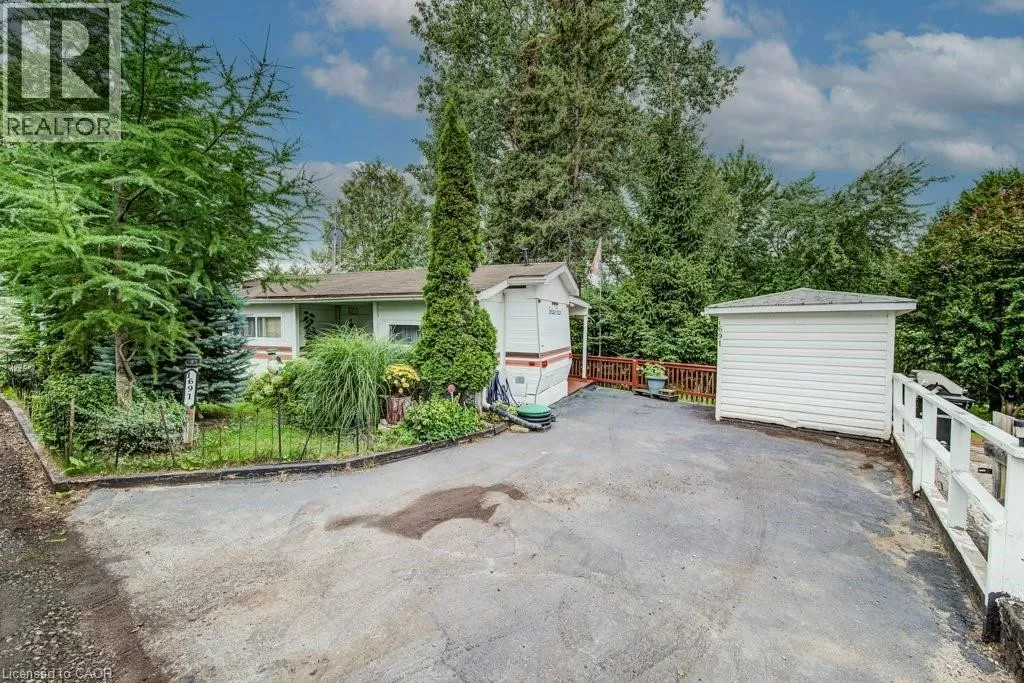 Mobile Home for rent: 691 Oak Crescent, Centre Wellington, Ontario N1M 2W5