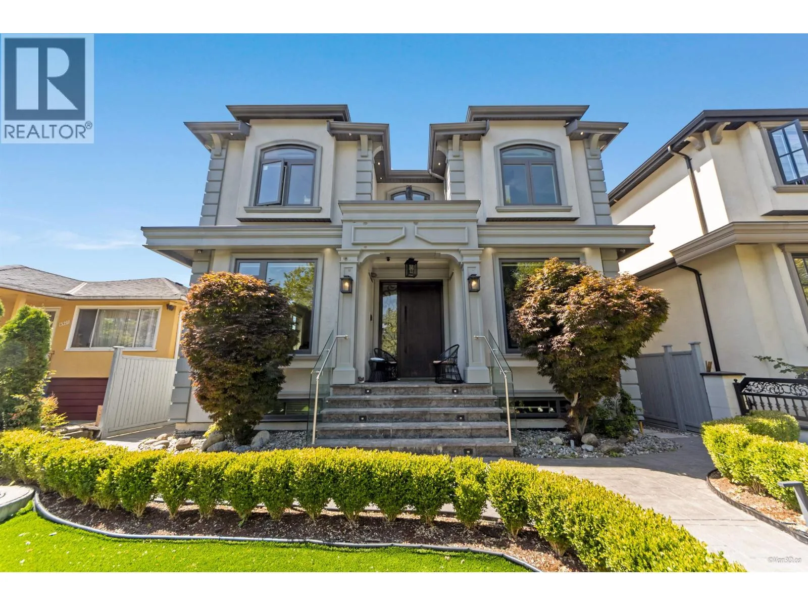 House for rent: 6913 Argyle Street, Vancouver, British Columbia V5P 3K7