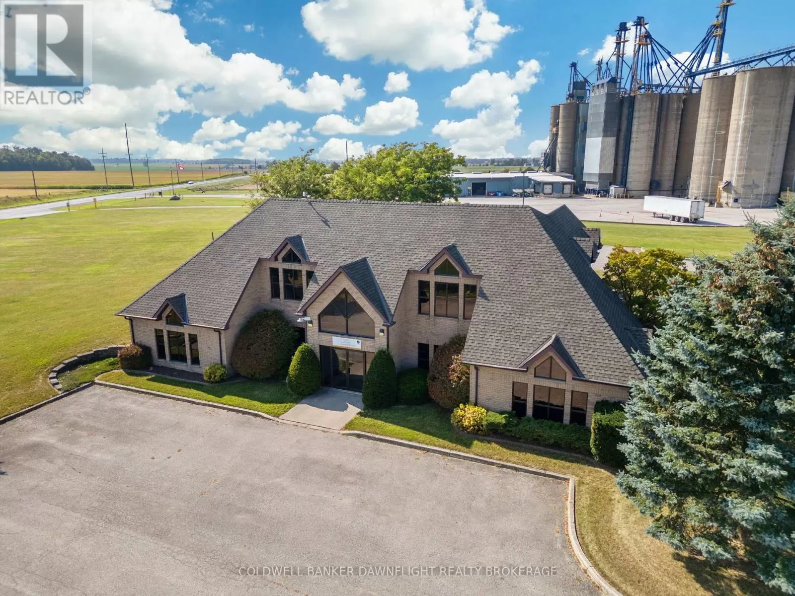 Offices for rent: 69219 Victoria Drive, South Huron, Ontario N0M 1K0