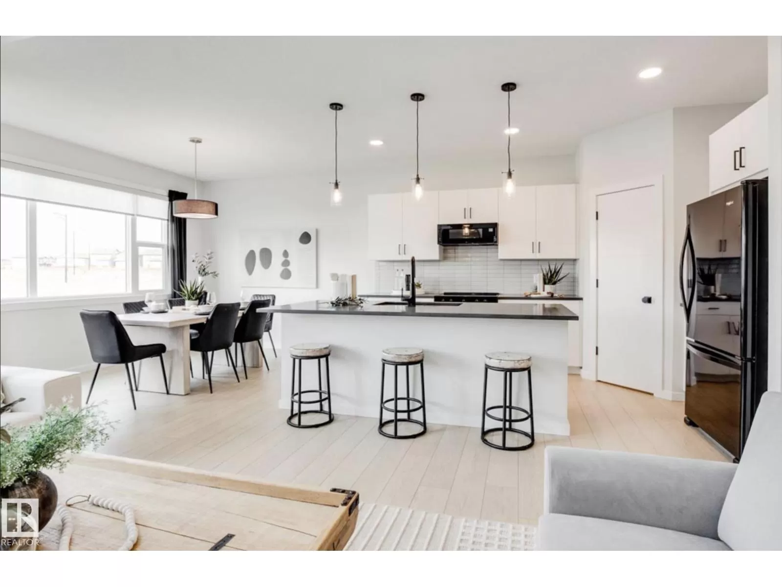 Duplex for rent: 6923 51 Av, Beaumont, Alberta T4X 3E4