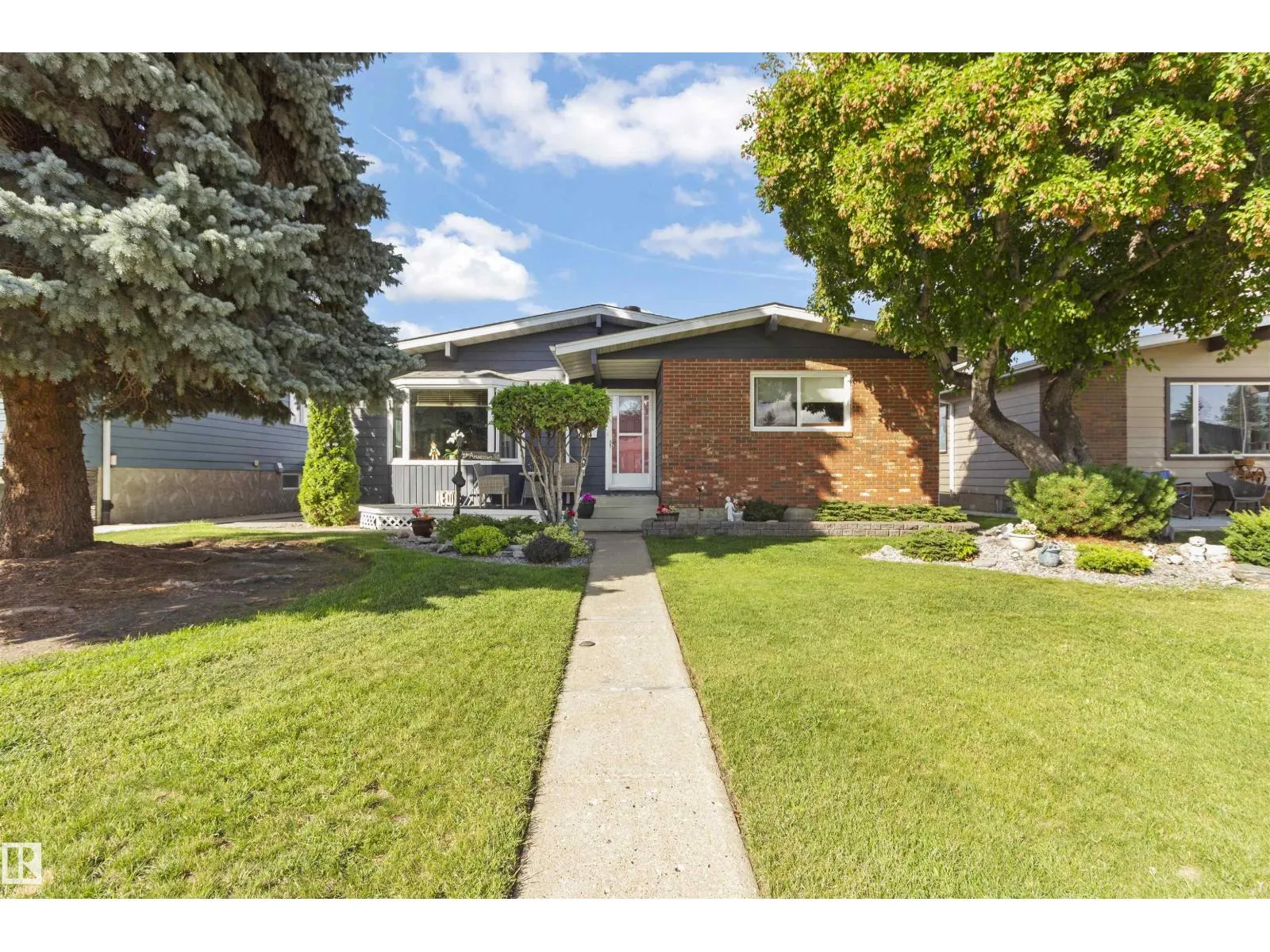 House for rent: 6928 13 Av Nw, Edmonton, Alberta T6K 3P7