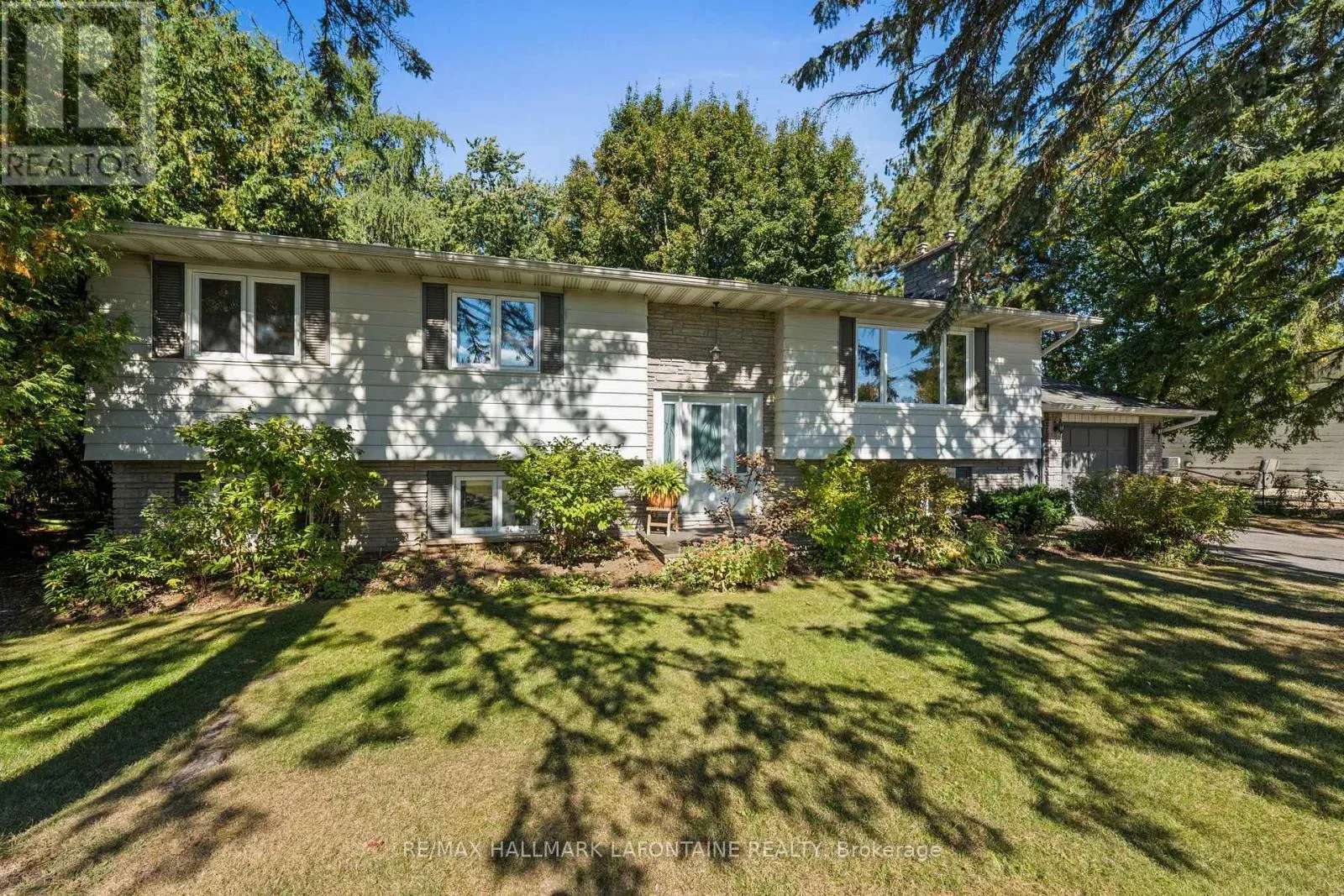 House for rent: 6941 Sunset Boulevard, Ottawa, Ontario K4P 1C5