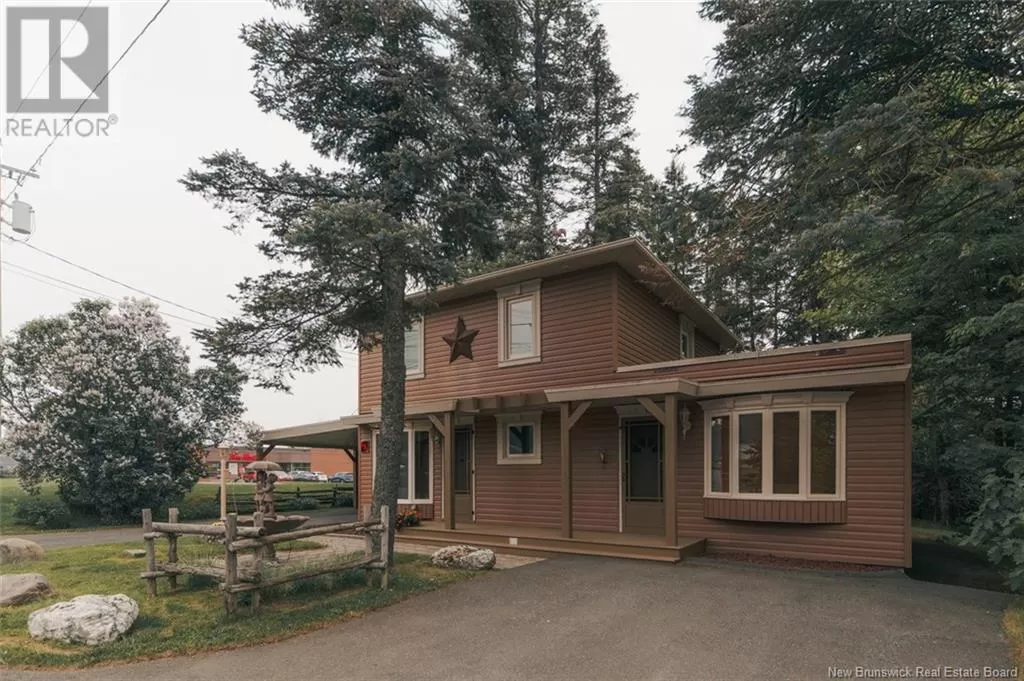 House for rent: 696 Victoria Street, Edmundston, New Brunswick E3V 3S9